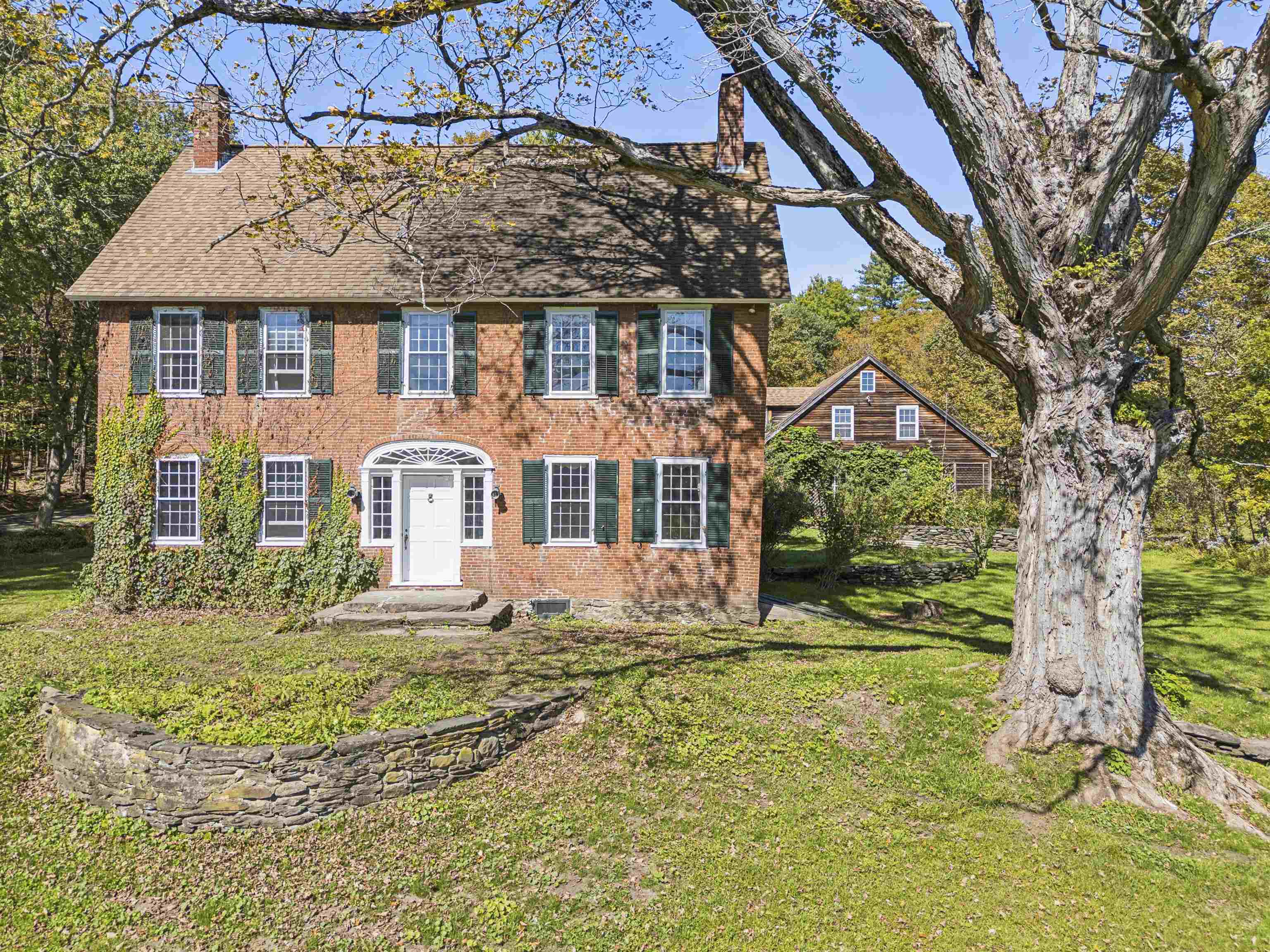 420 Quechee Road Property Photo 1