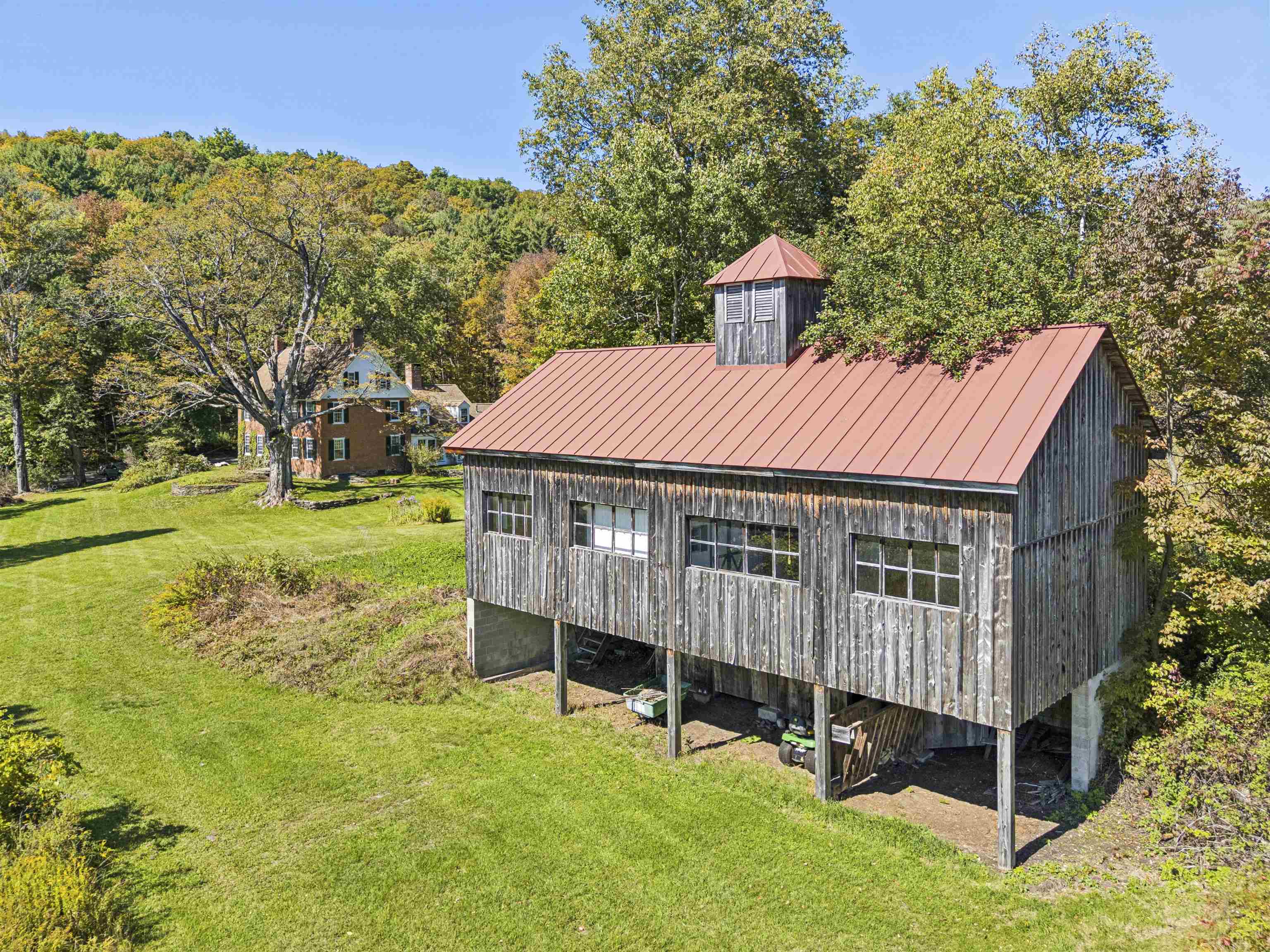 420 Quechee Road Property Photo 4