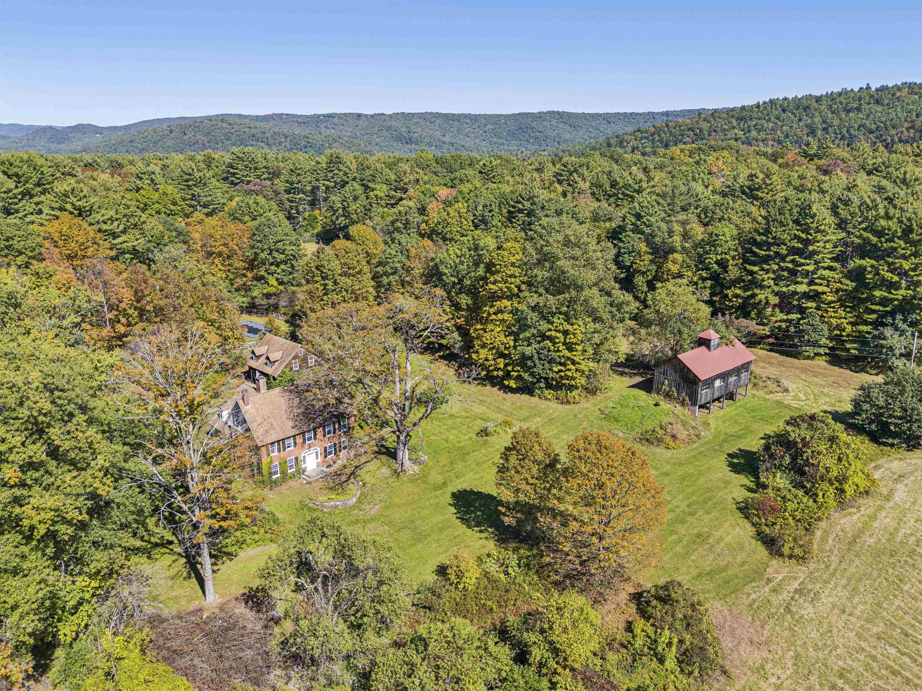 420 Quechee Road Property Photo 5