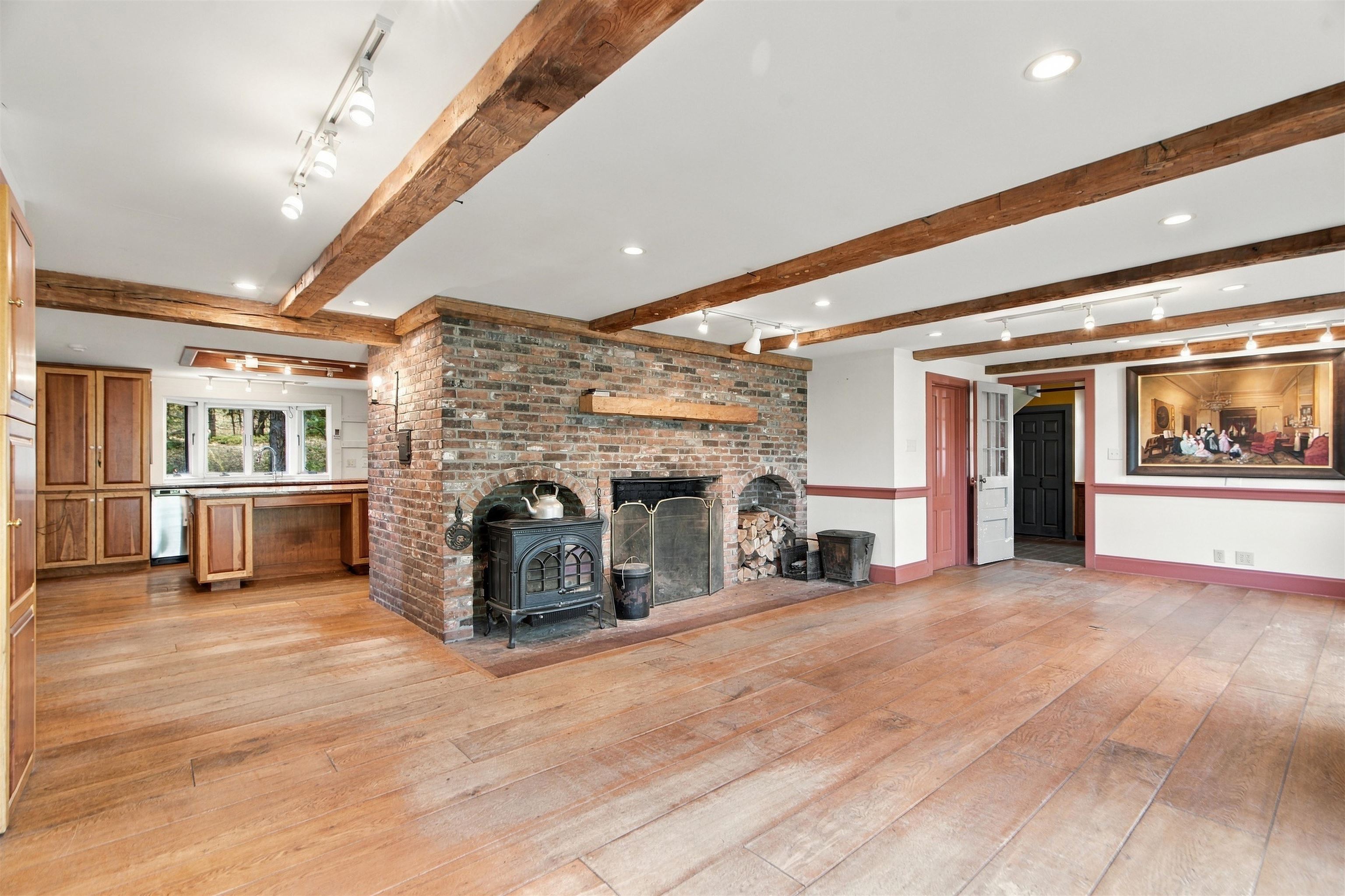 420 Quechee Road Property Photo 6