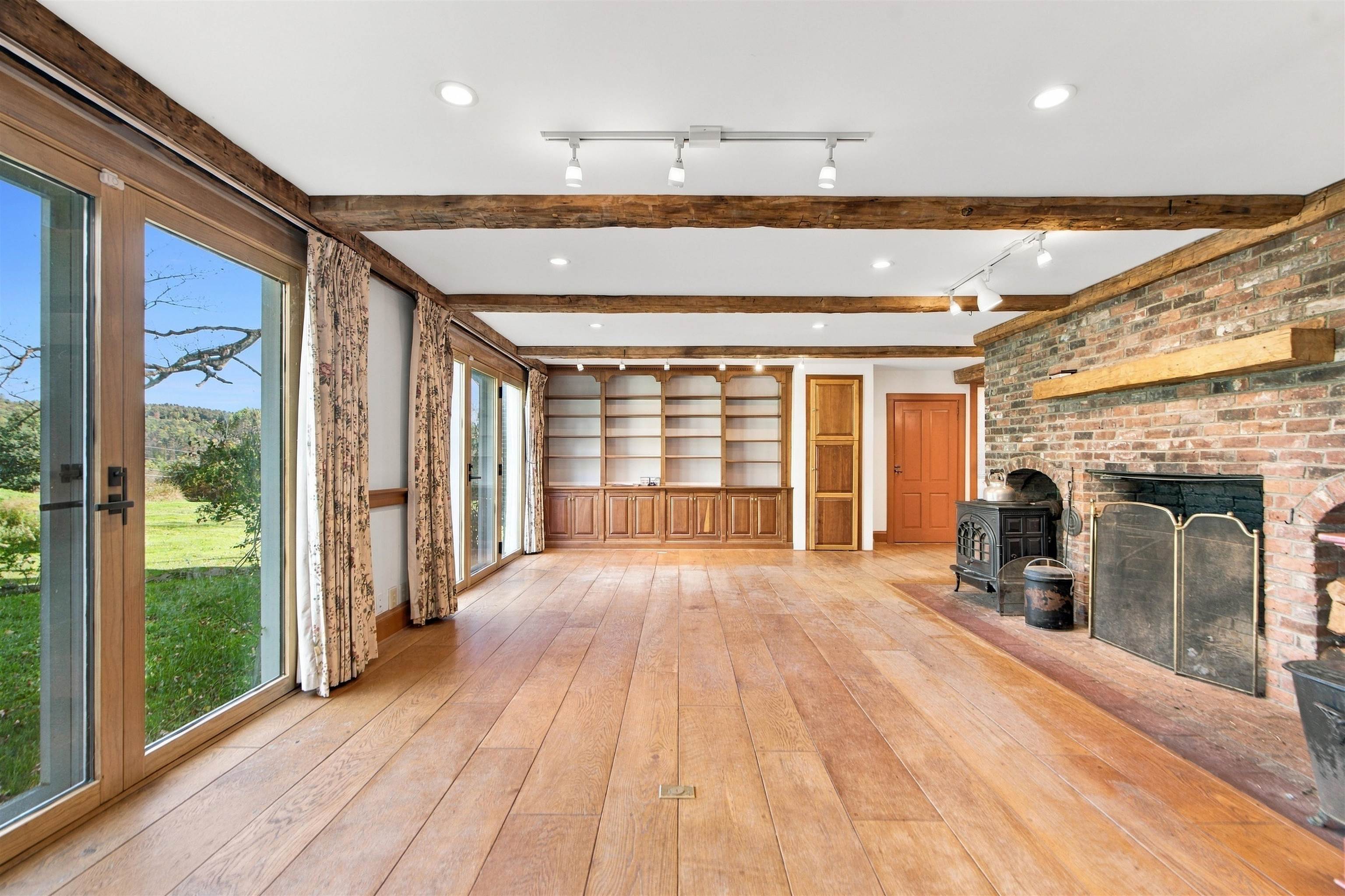 420 Quechee Road Property Photo 12