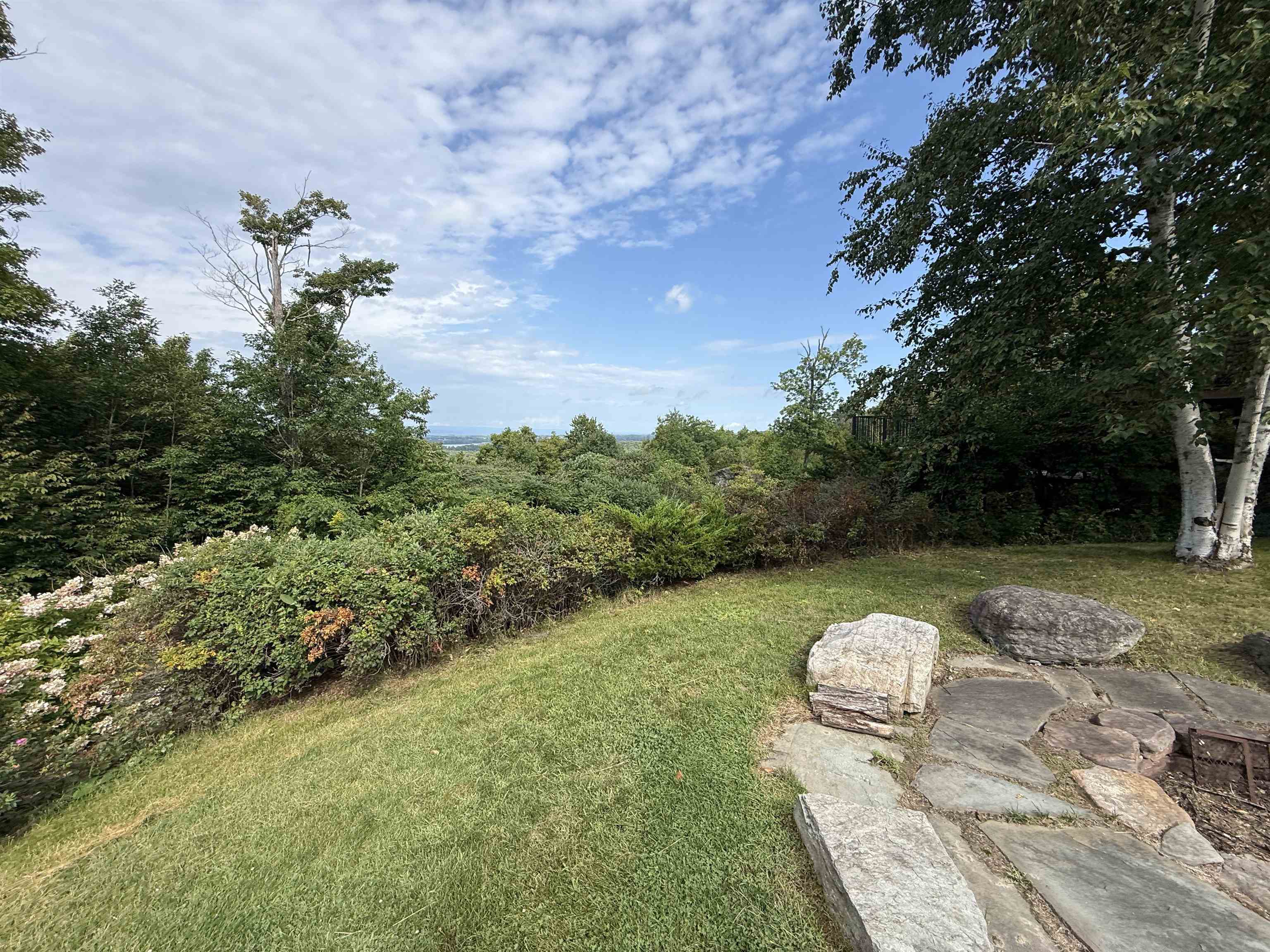 89 Rocky Mtn Lane Property Photo 4