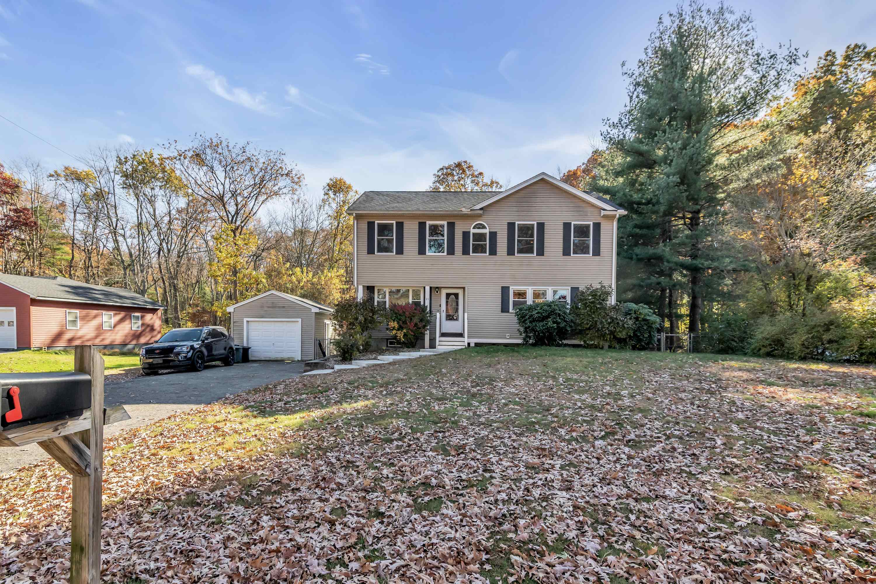 21 Crestwood Circle Property Photo 1
