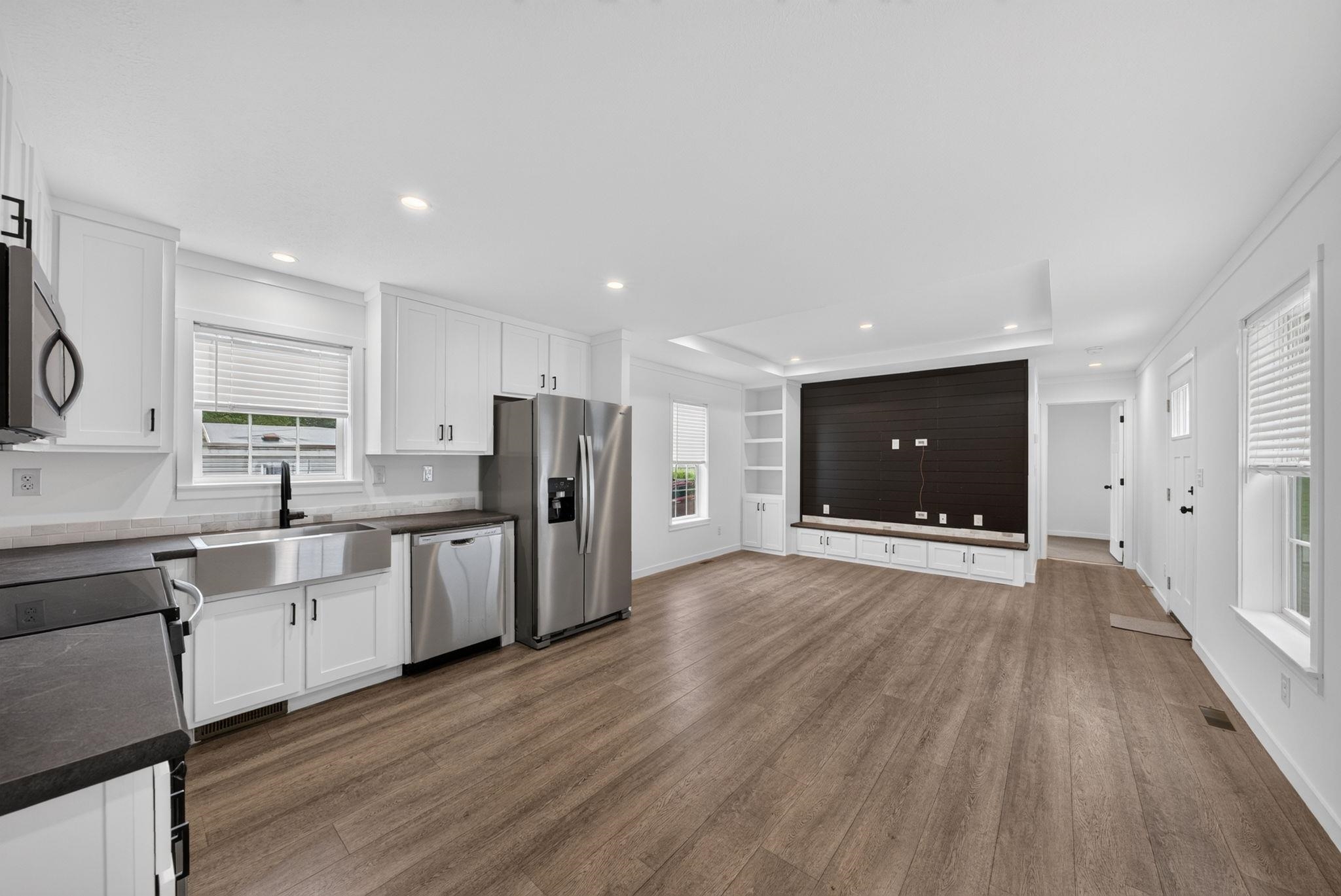 111 Old Brookline Road Property Photo 1