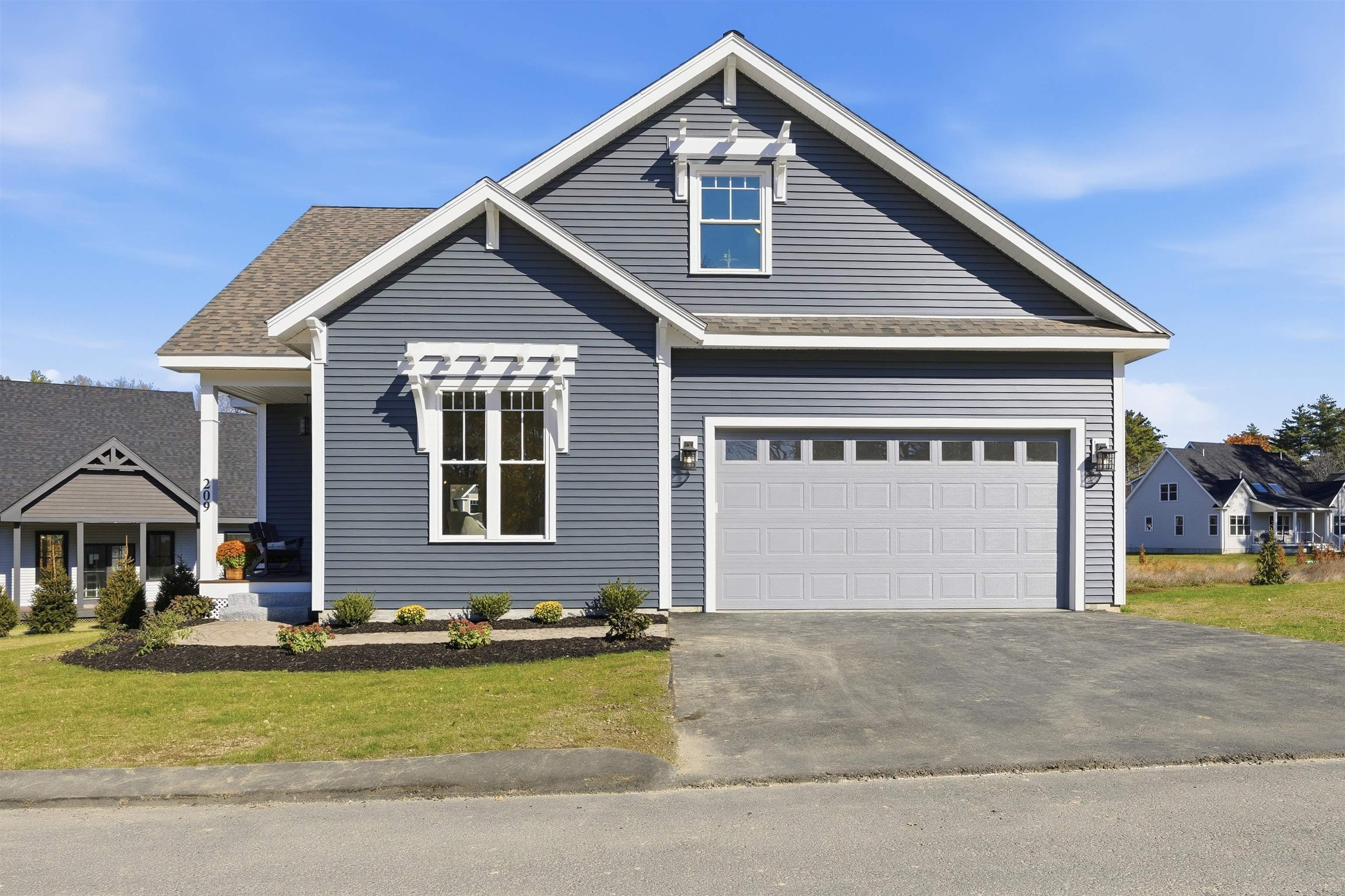 209 Lady Walsingham Way Property Photo 1