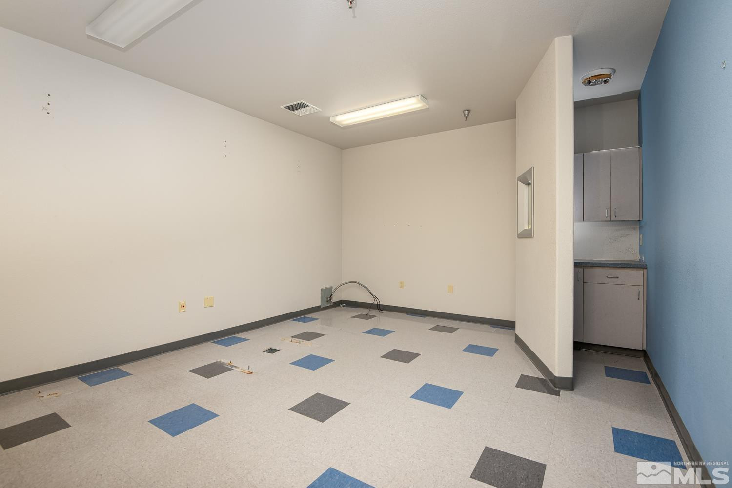 5 Pine Cone Road Property Photo 8