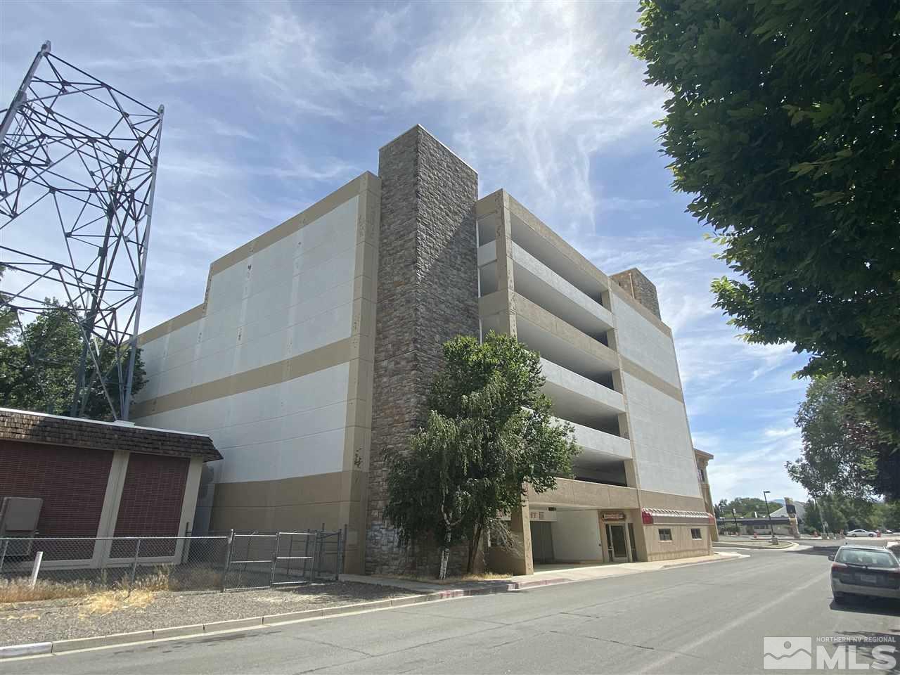 600 S Carson Street Property Photo 17