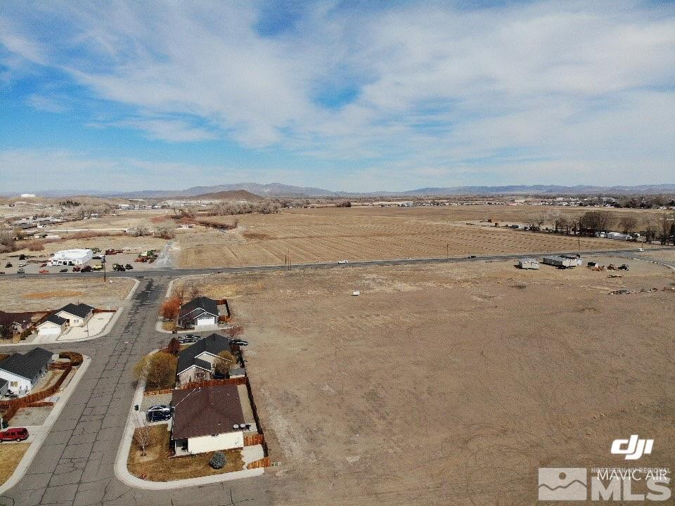 502 Sprague Property Photo 6