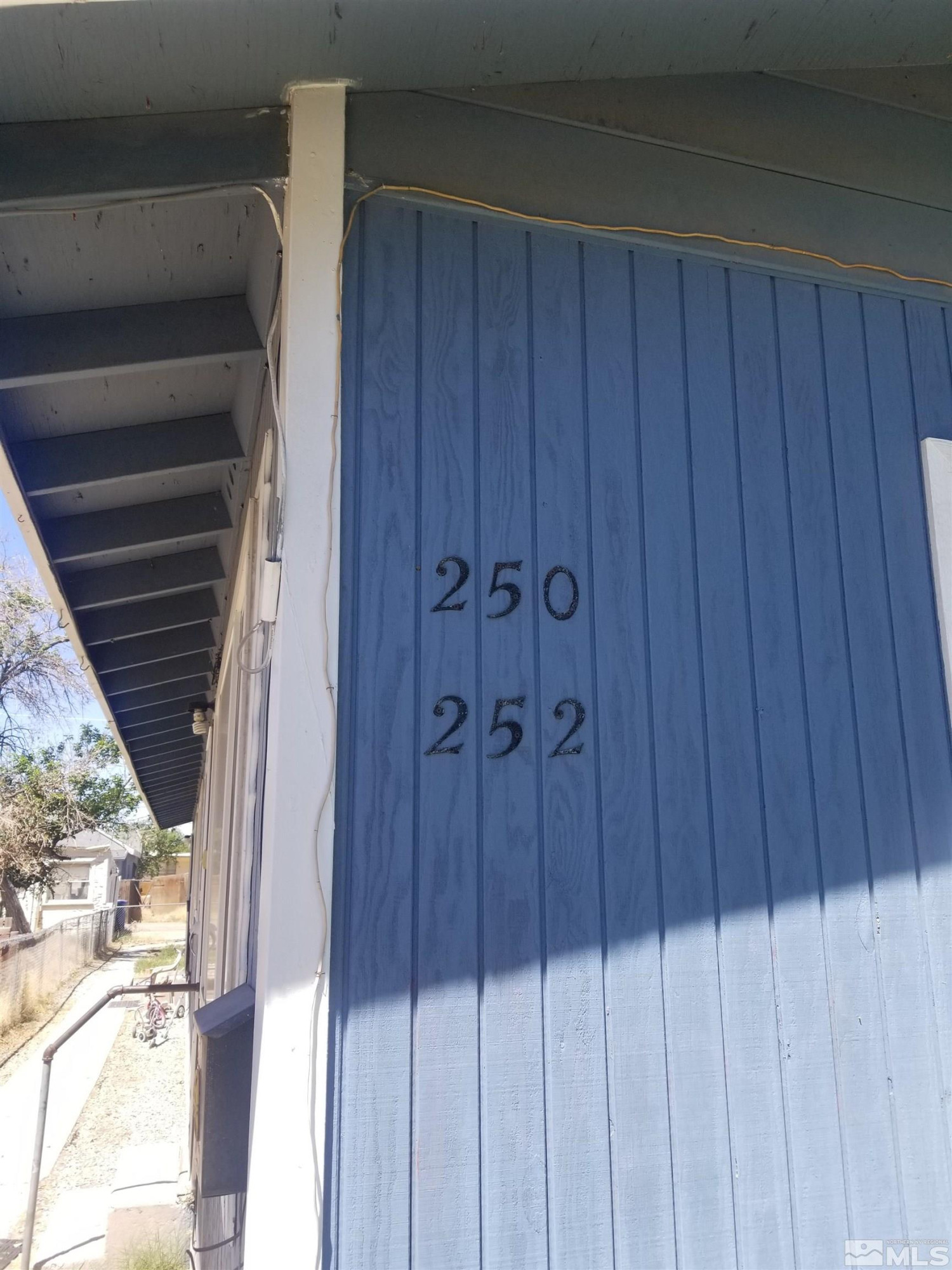 250 - 252 S Taylor Property Photo 2