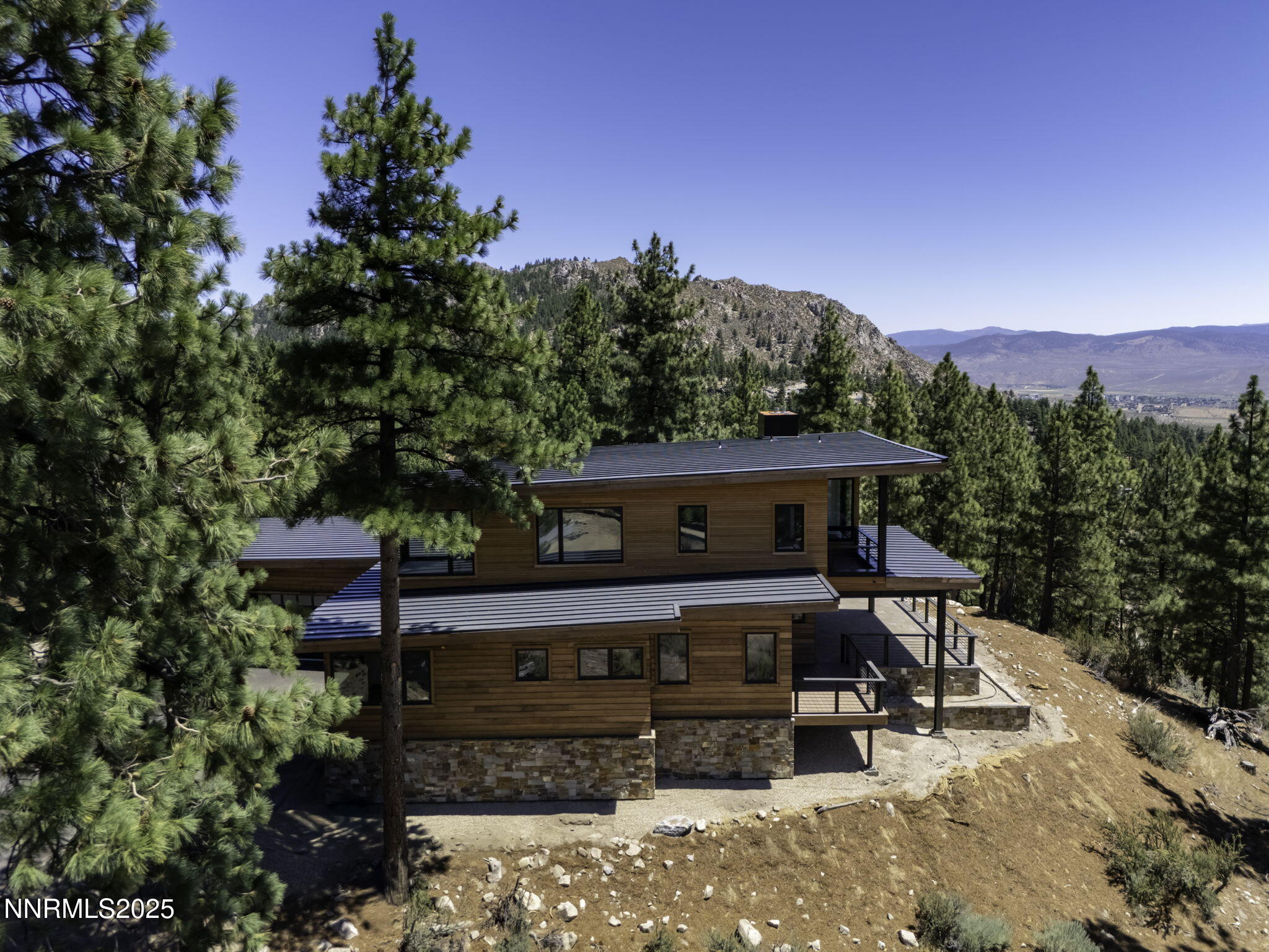 200 Overlook Drive Property Photo 2