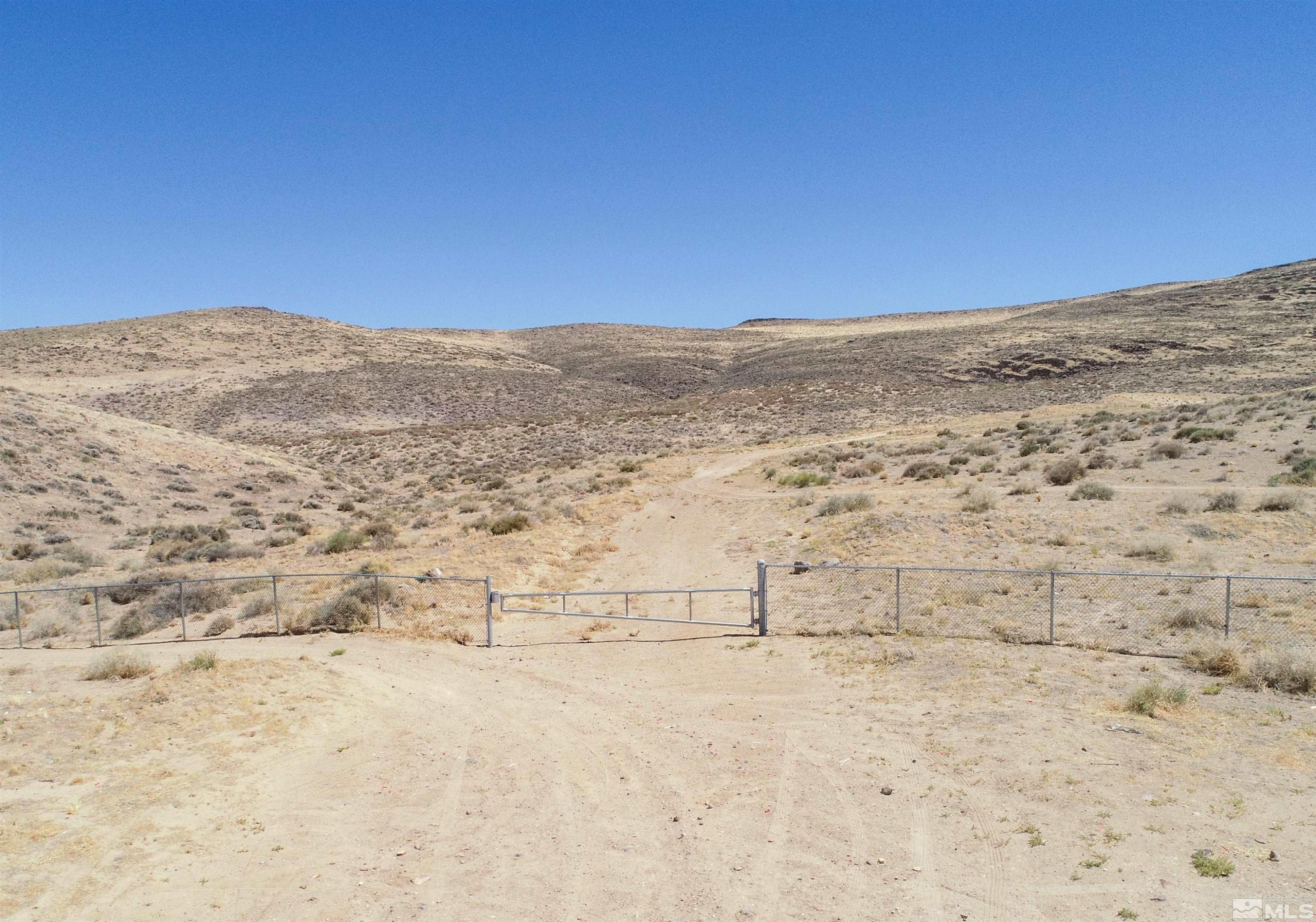 1000 Micro Avenue Property Photo 3