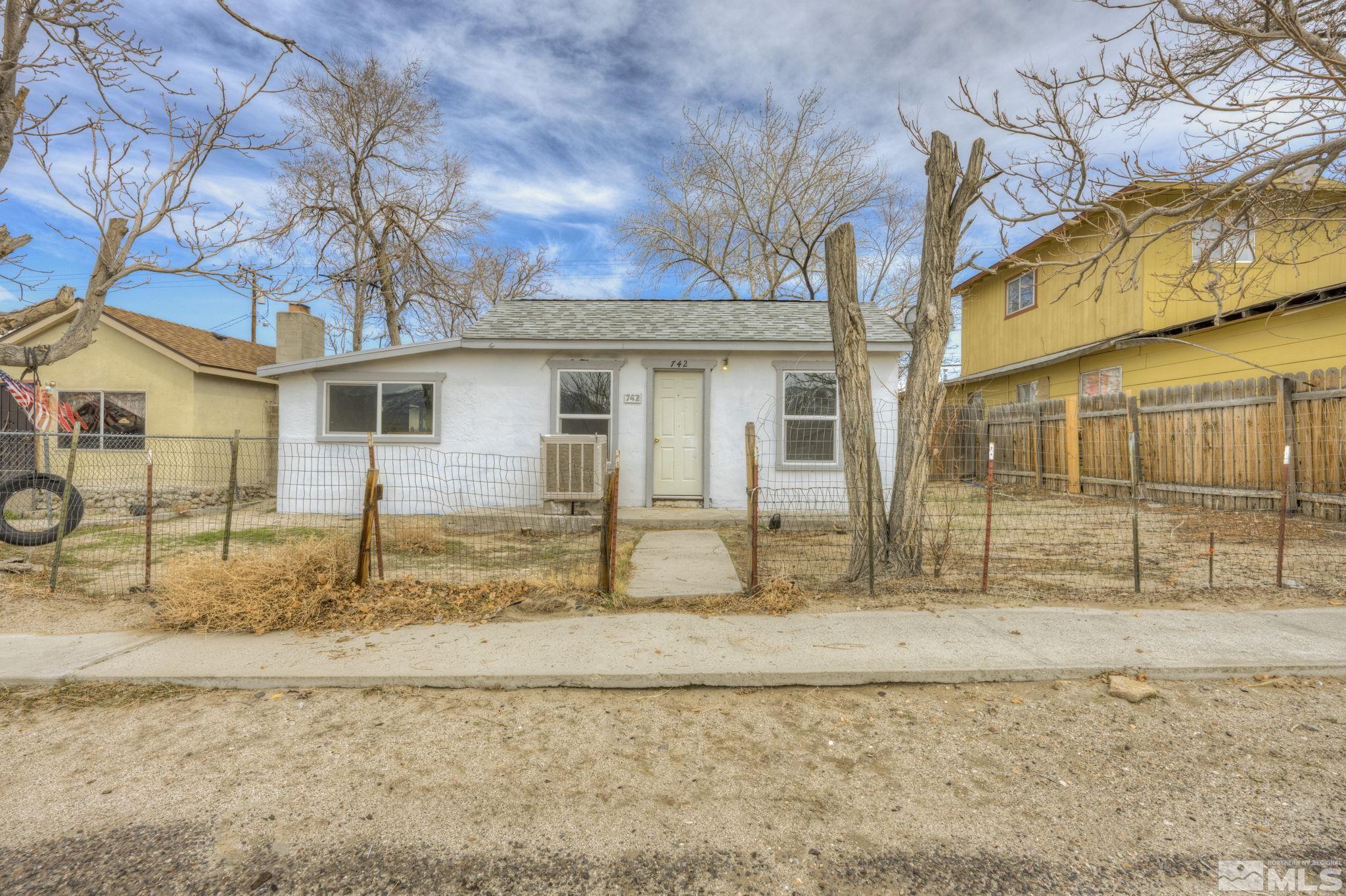 742 D St Property Photo 3