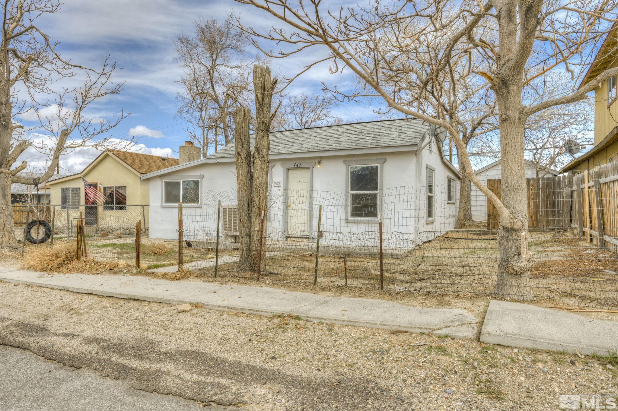 742 D St Property Photo 5
