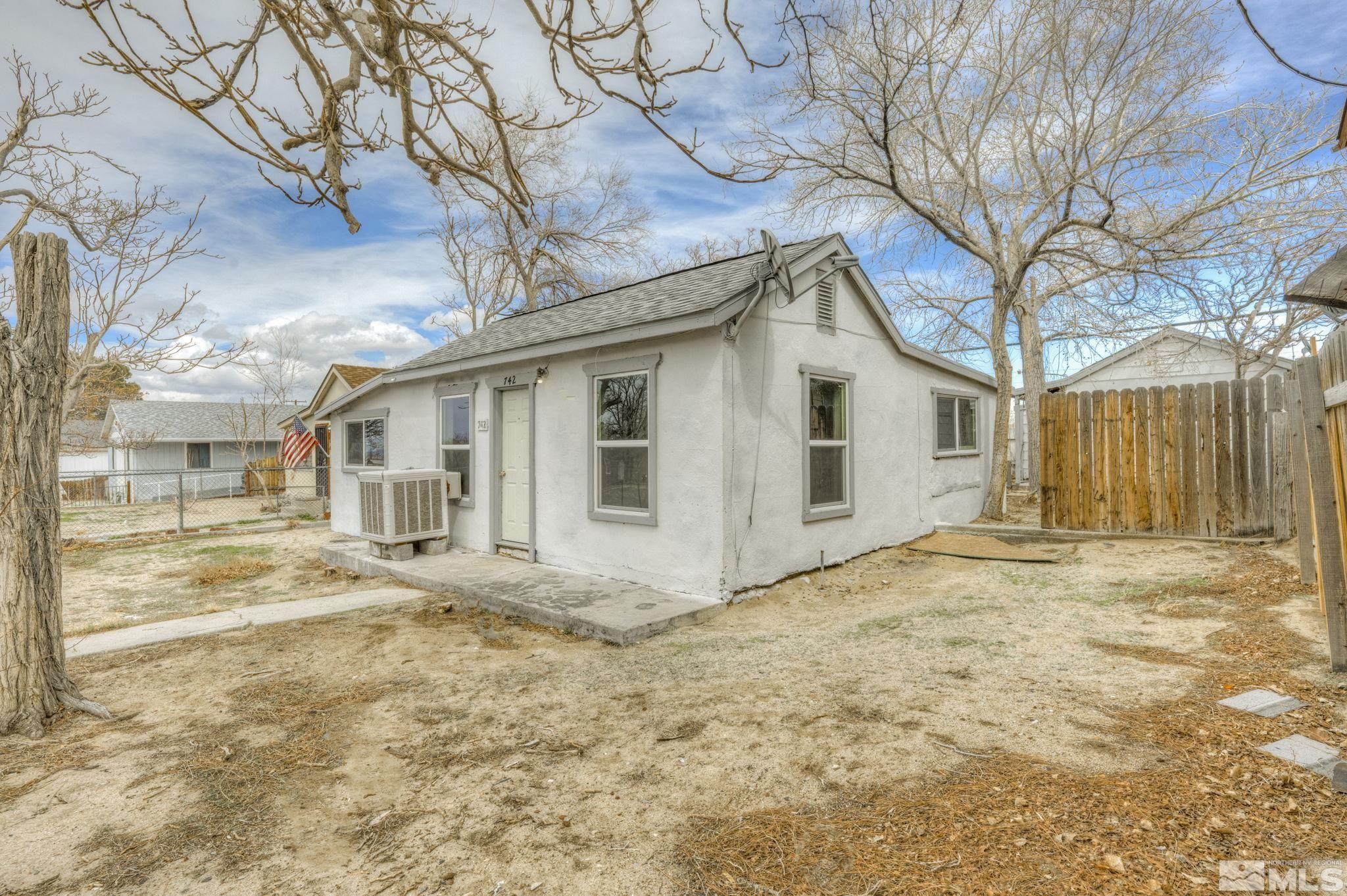 742 D St Property Photo 6