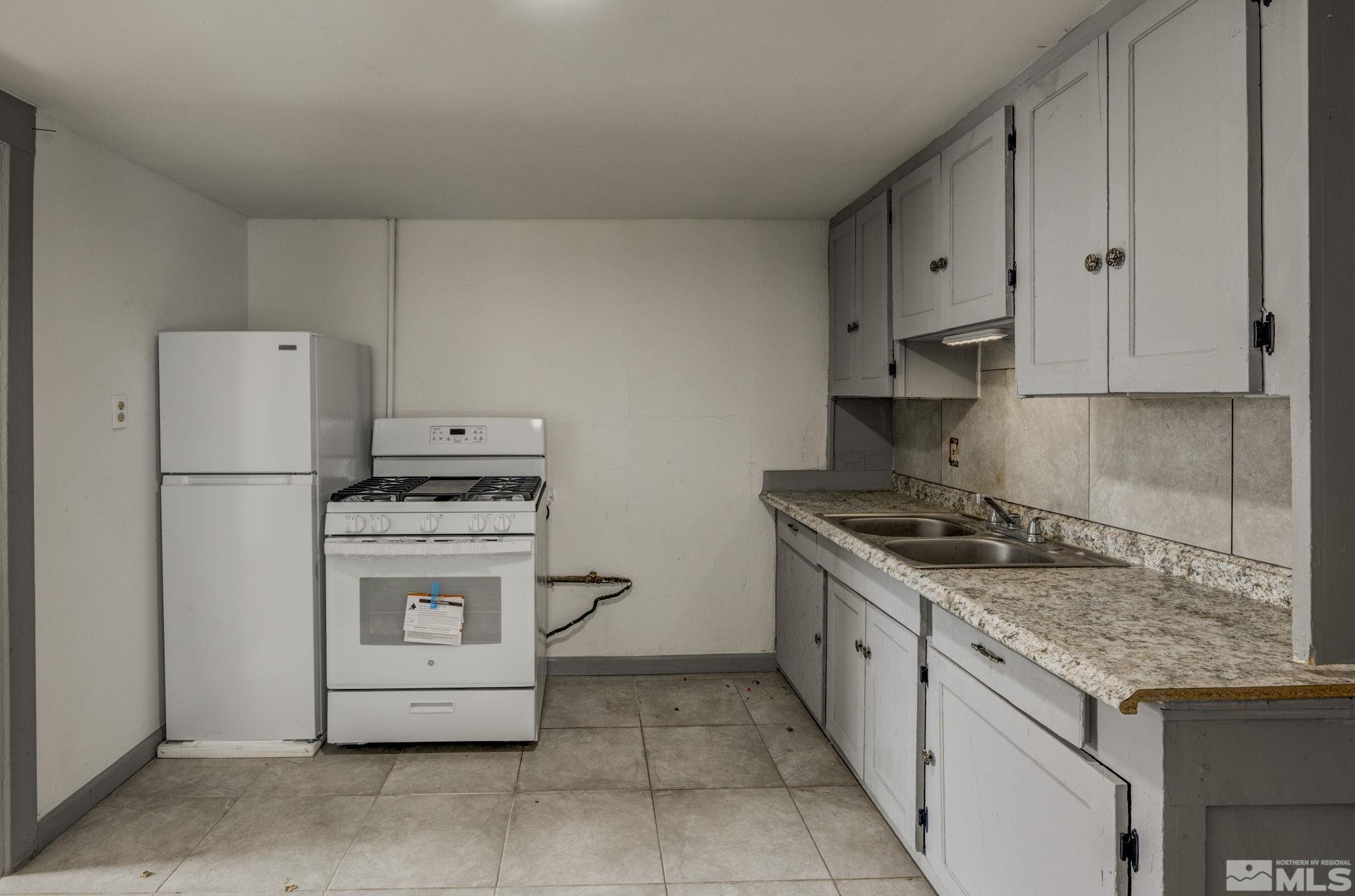 742 D St Property Photo 16
