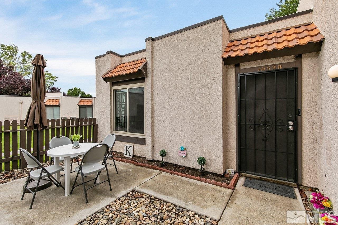 1052 Baywood Drive B Property Photo 4