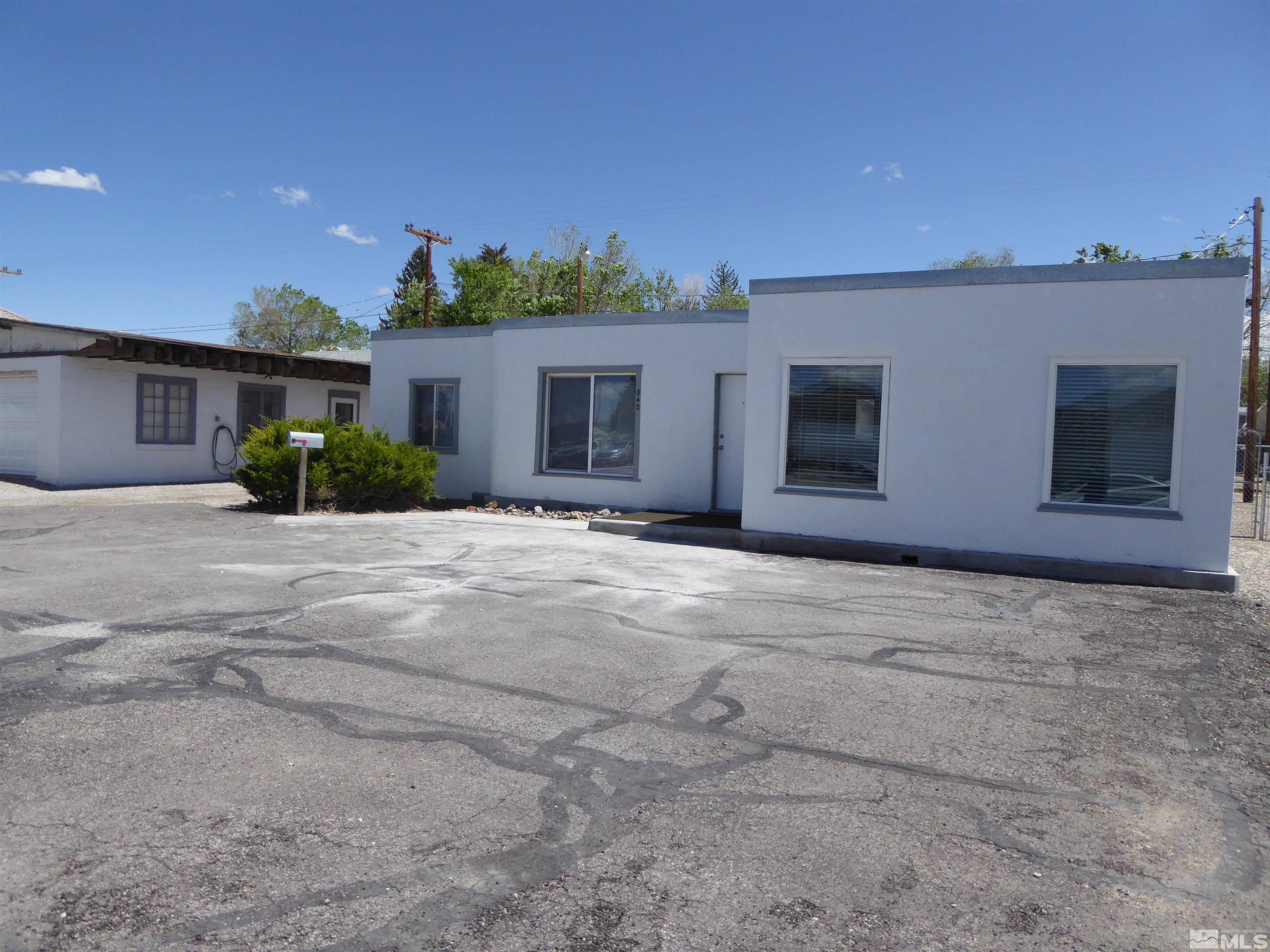 842 E Aultman Street Property Photo 1