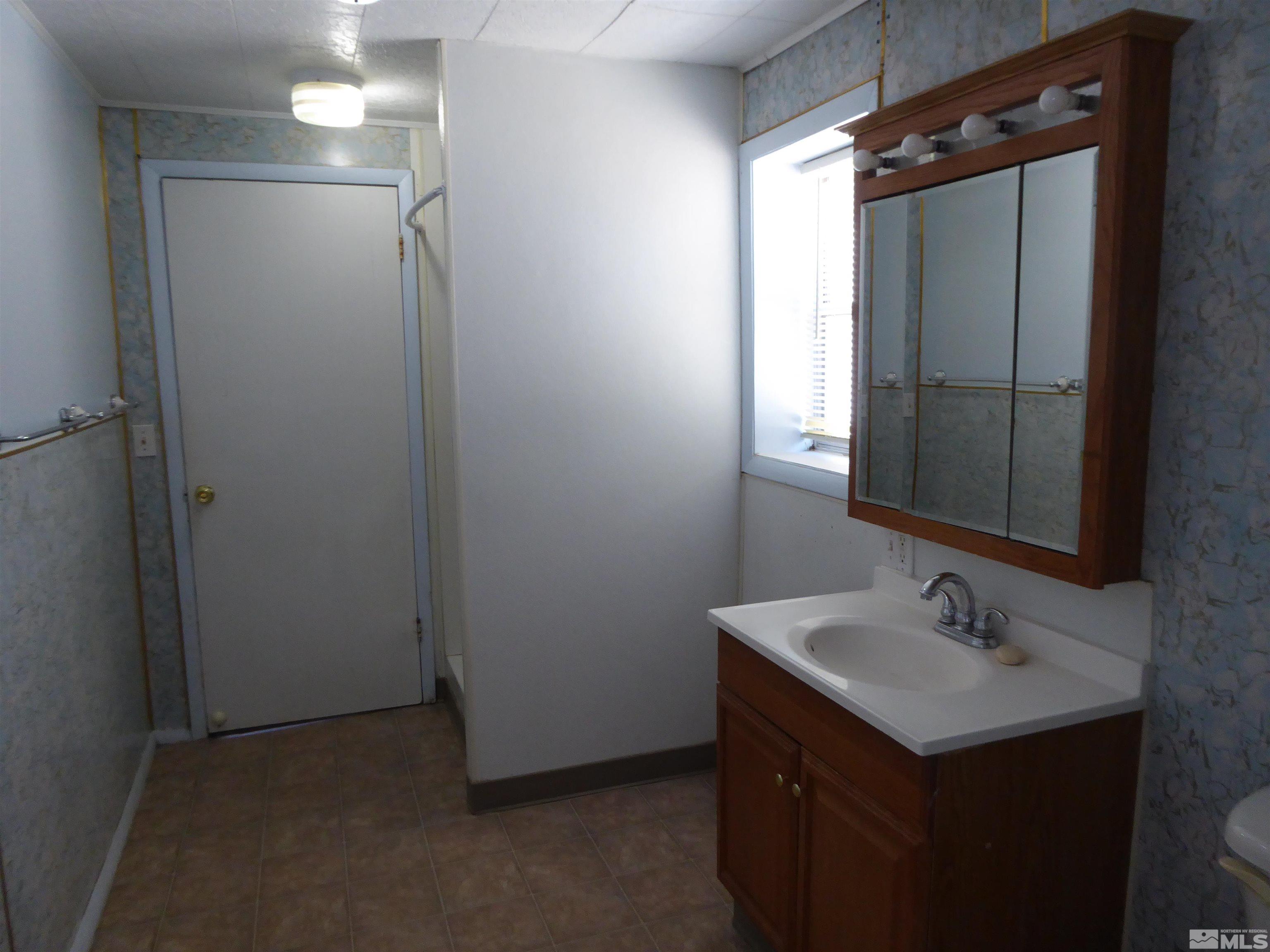 842 E Aultman Street Property Photo 9