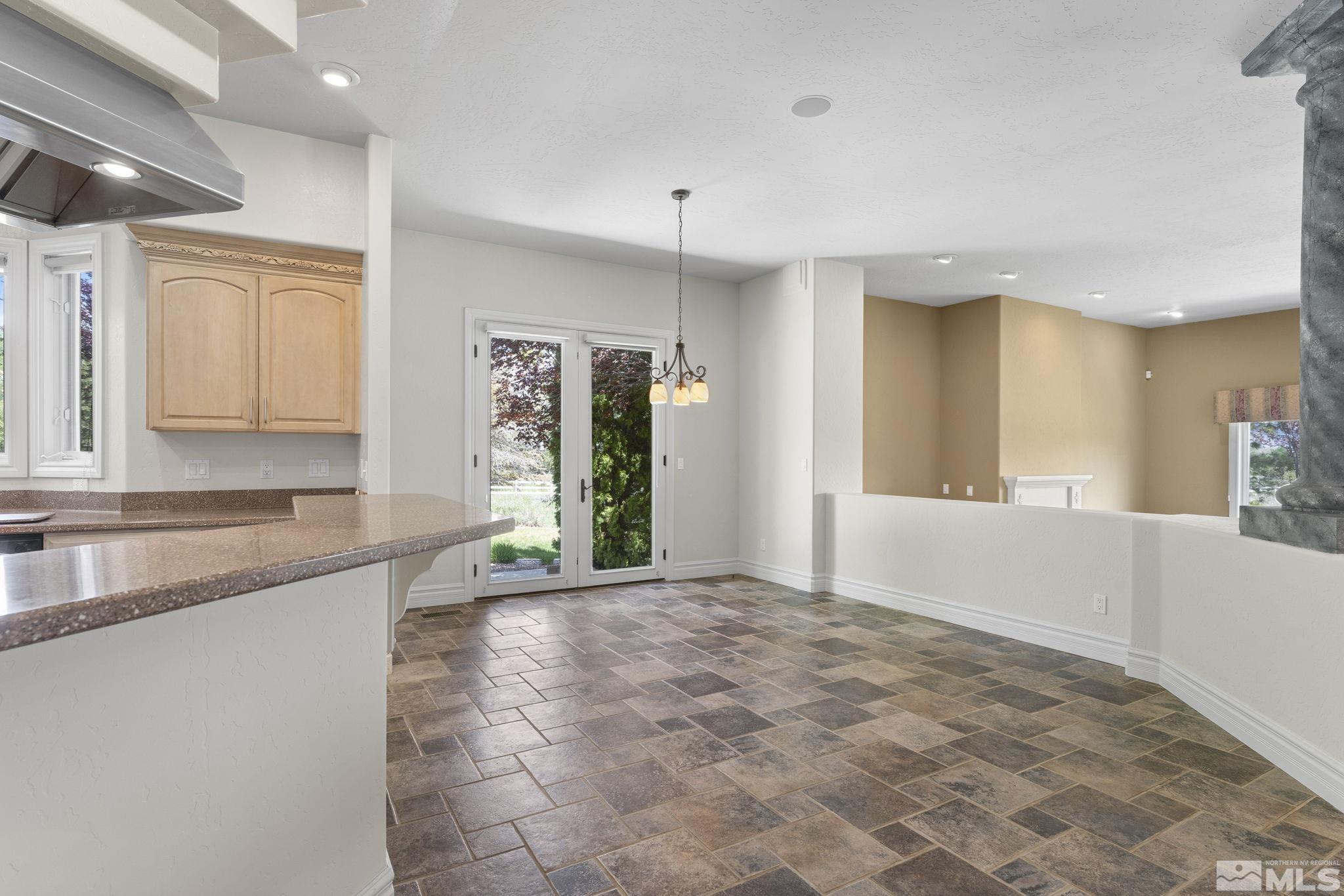 1750 Del Monte Lane Property Photo 13