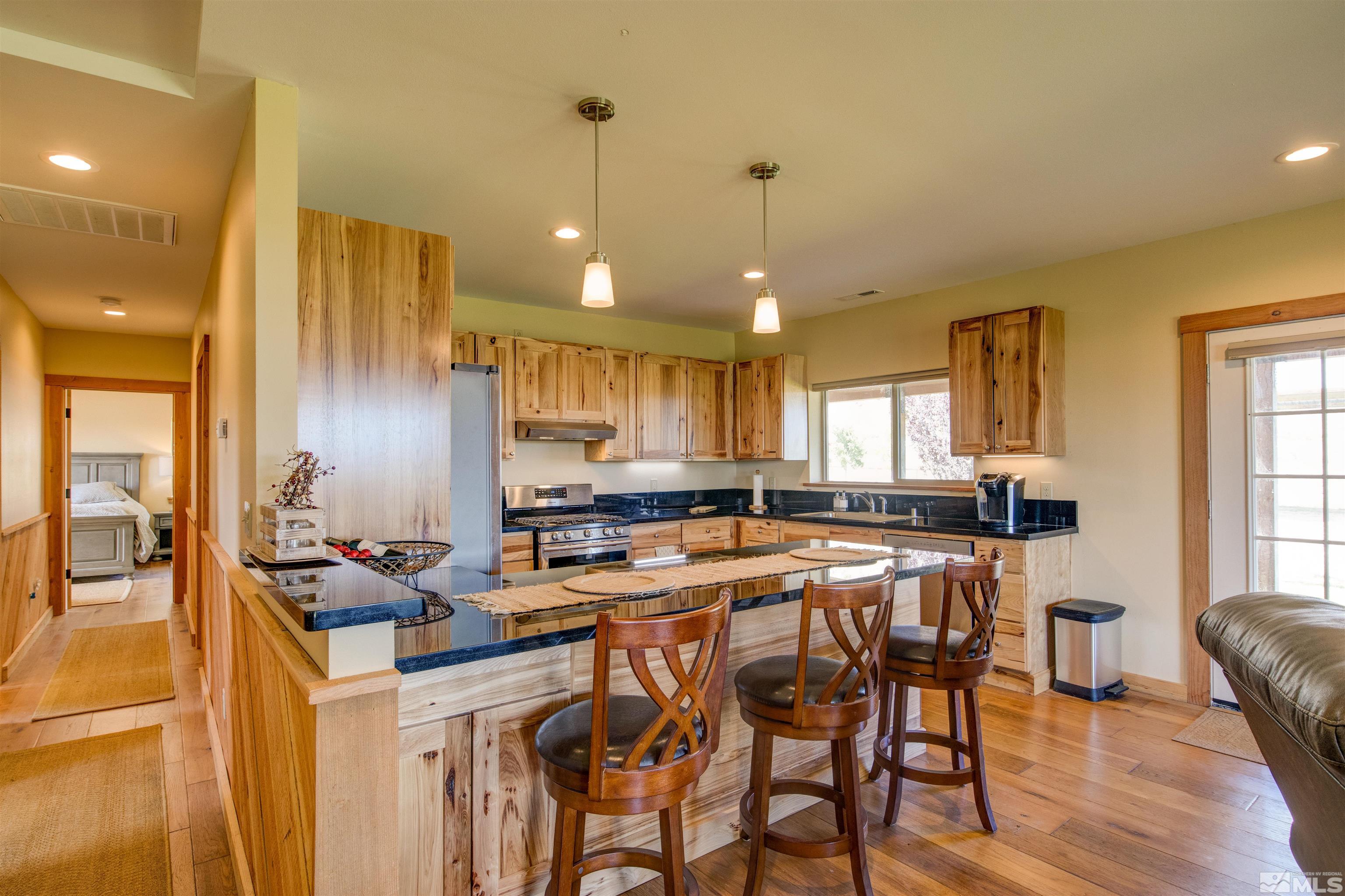 1461 Foothill Road Property Photo 11