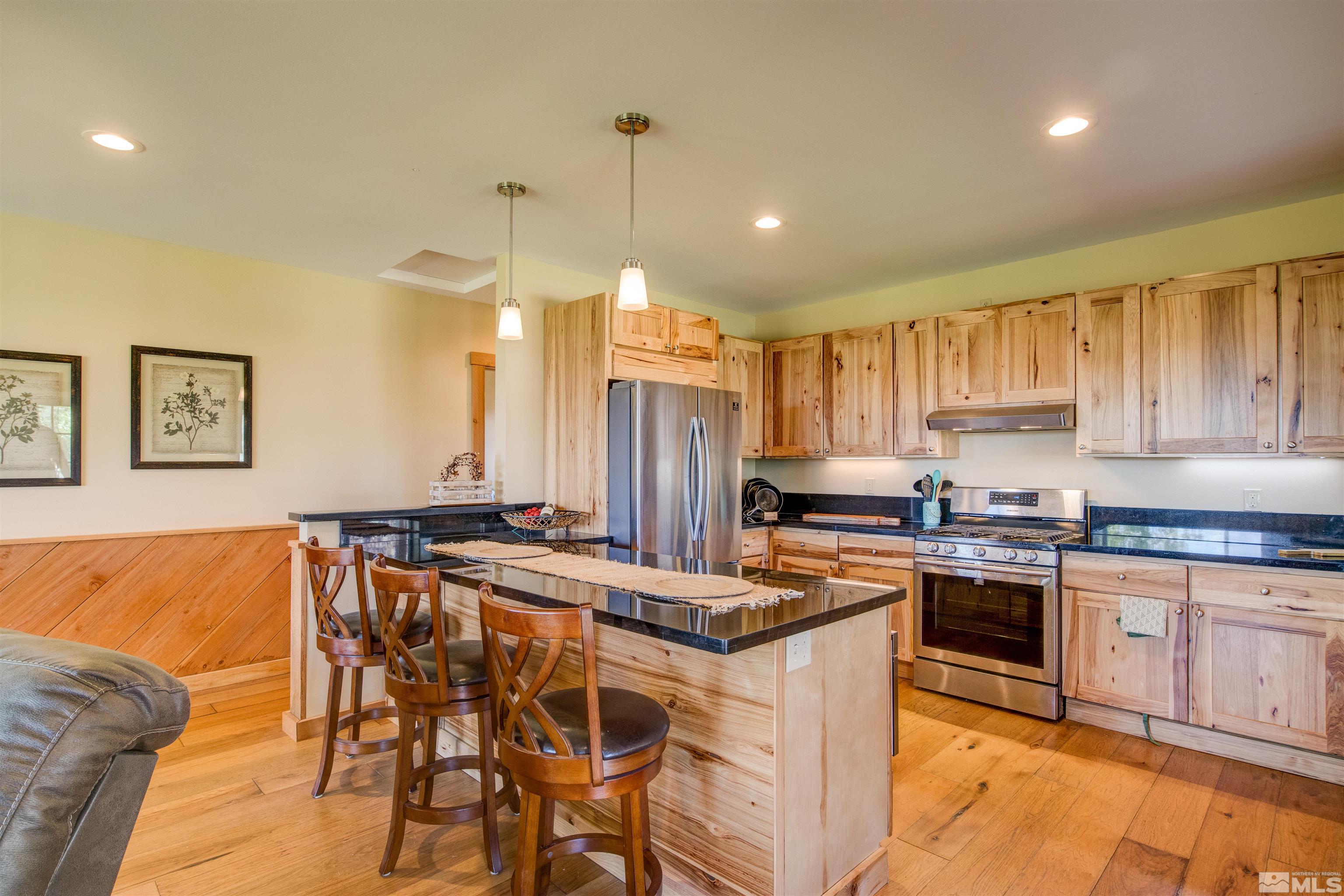 1461 Foothill Road Property Photo 12