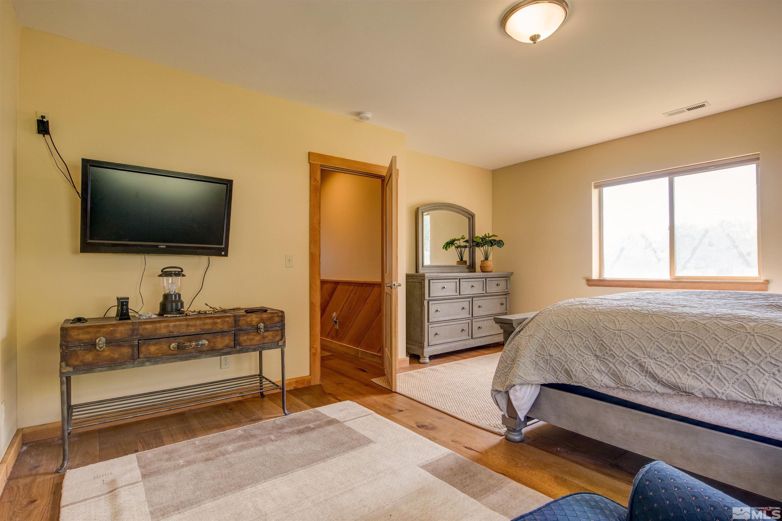 1461 Foothill Road Property Photo 21