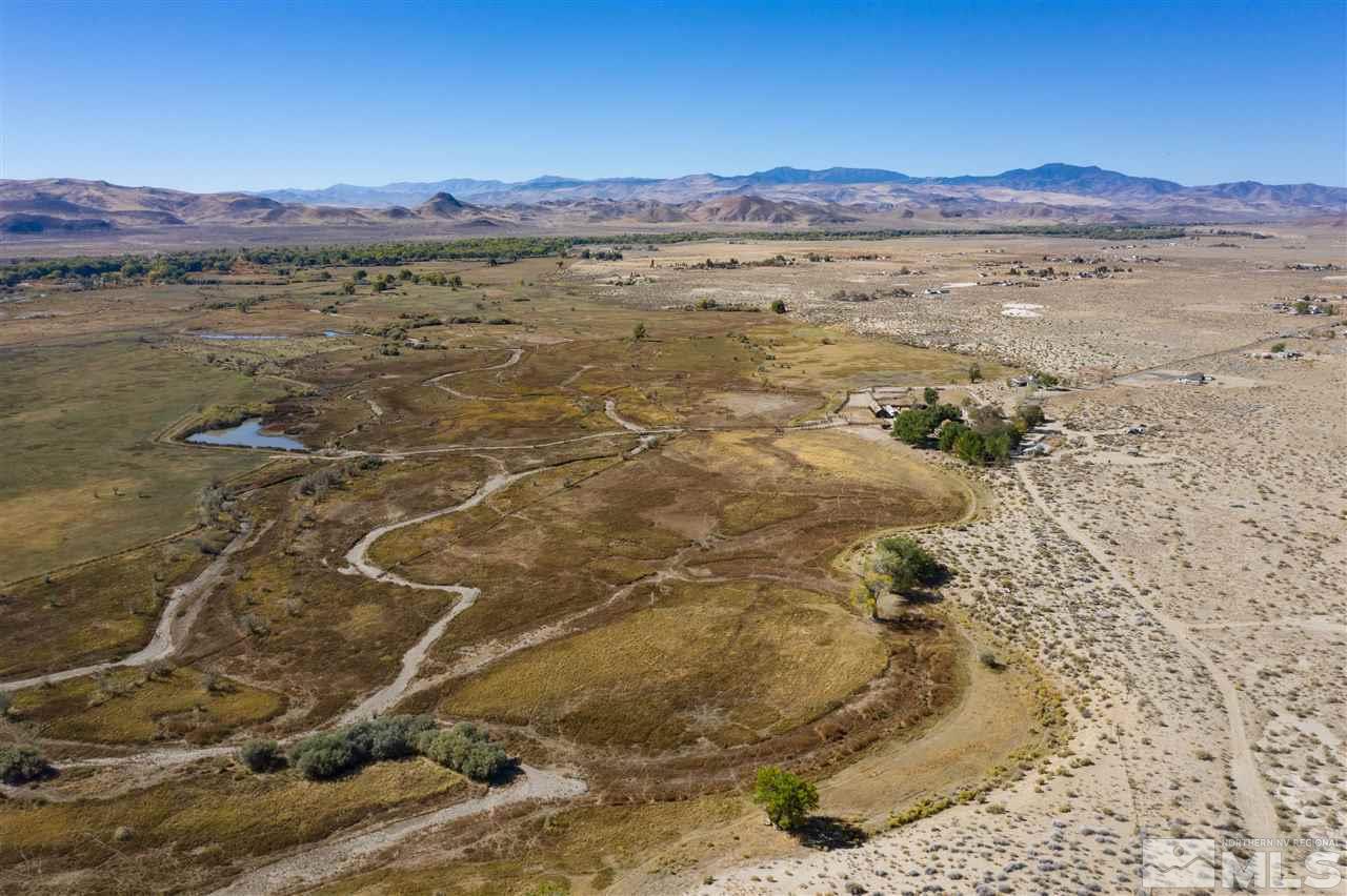 8940 Cougar Circle Property Photo 2