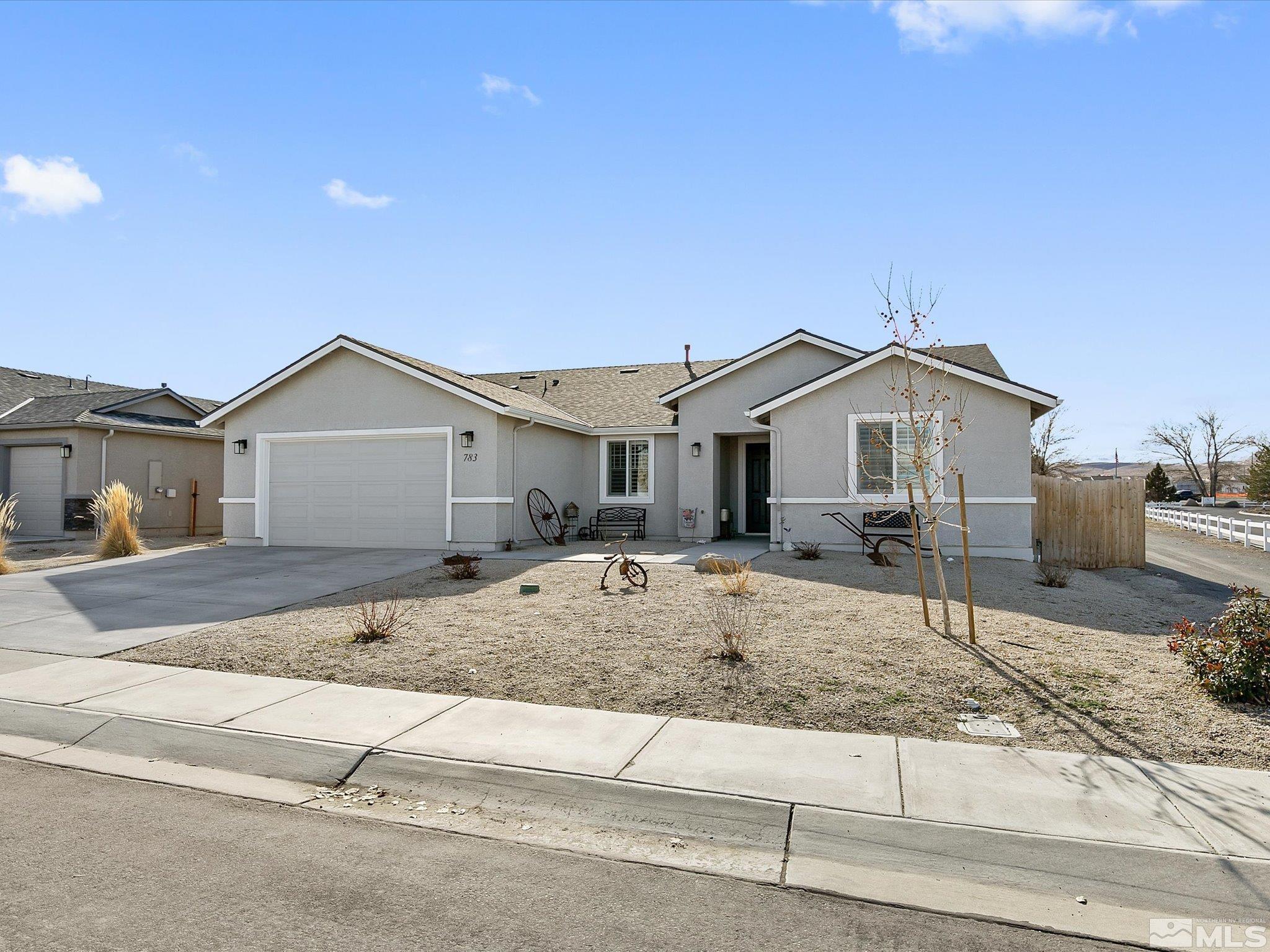 783 Divot Dr Property Photo