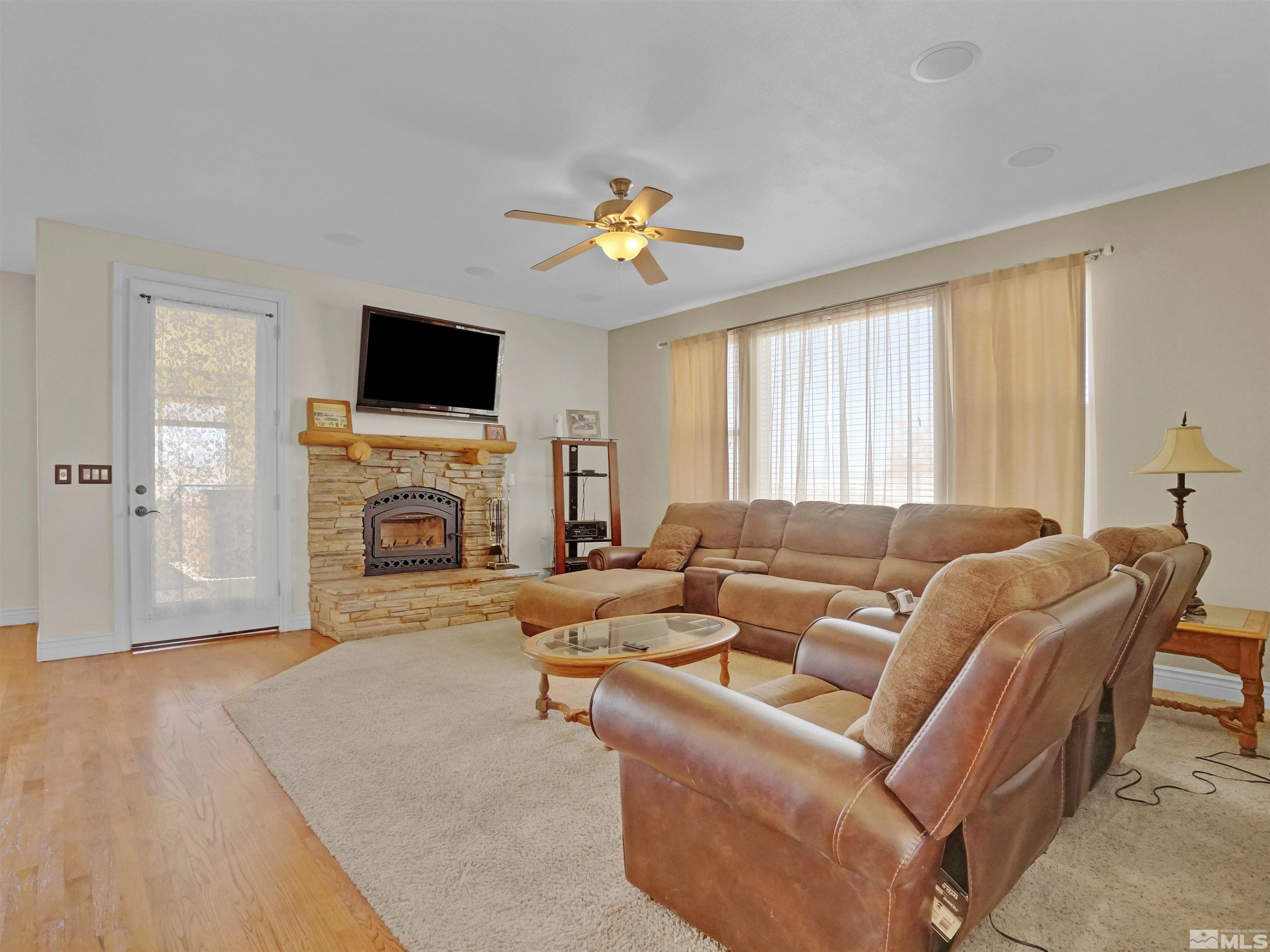 310 Eagle Place Property Photo 11