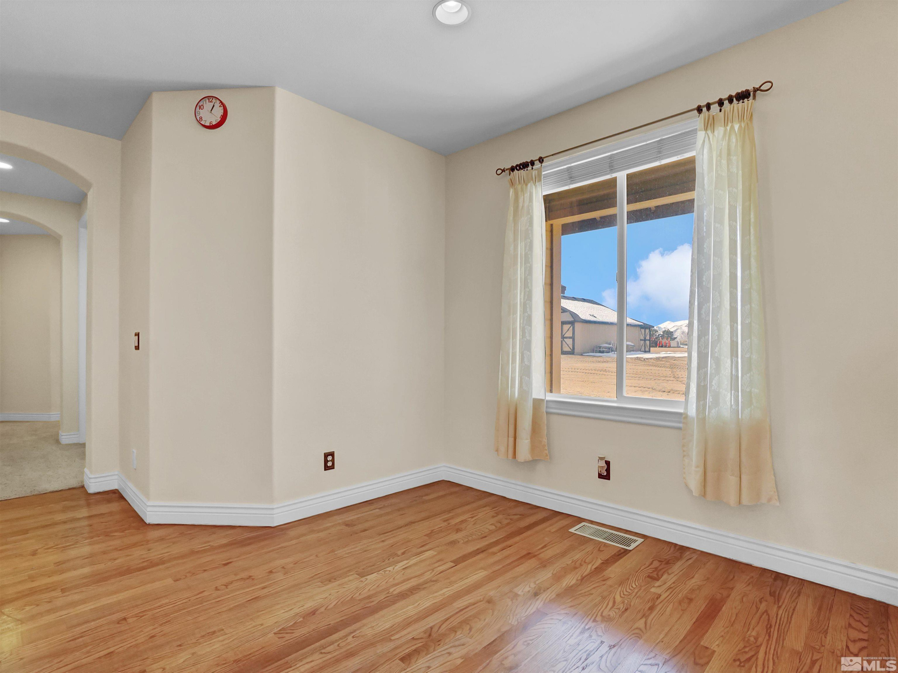 310 Eagle Place Property Photo 16