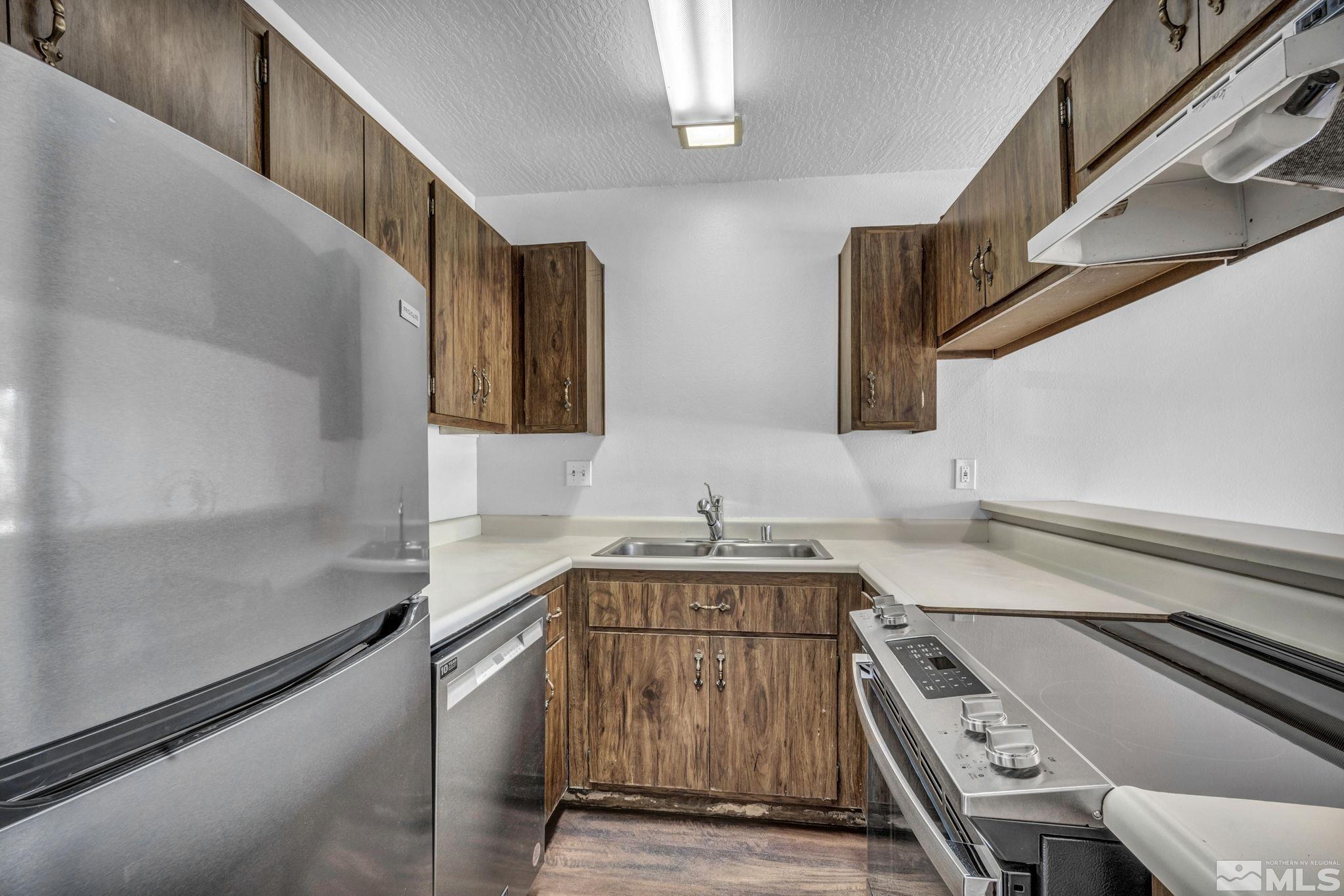 2555 Clear Acre Lane Property Photo 4