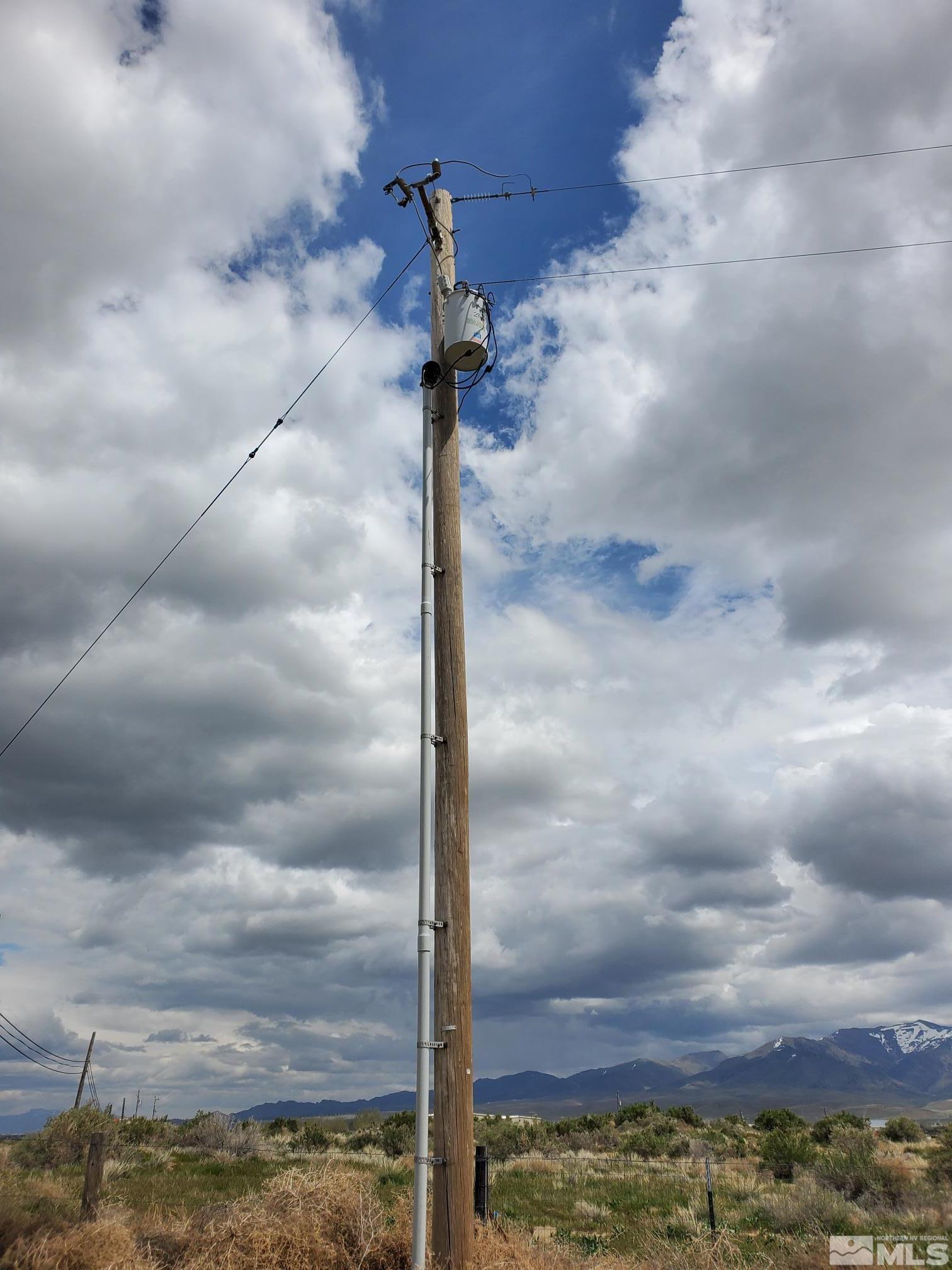 6985 Sand Creek Circle Property Photo 4