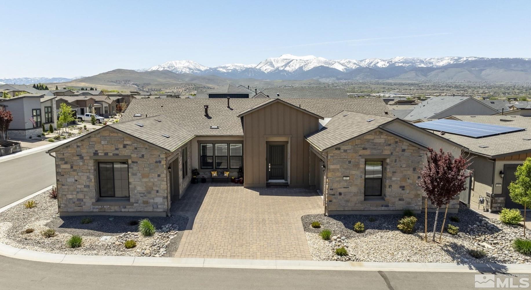 12511 Blue Stream Property Photo 1
