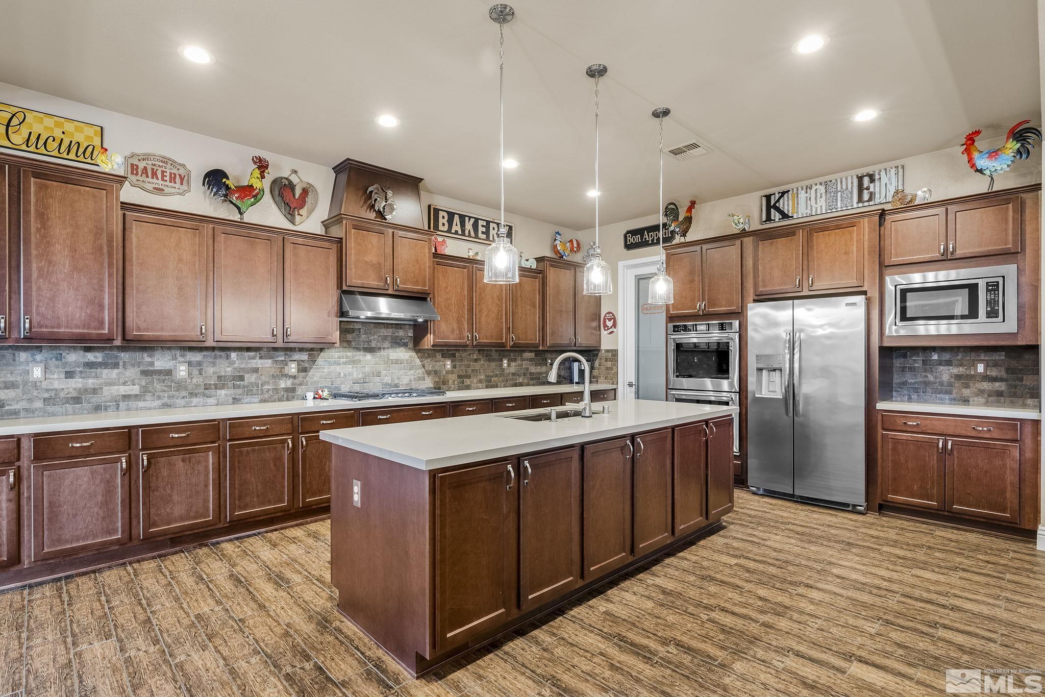 12511 Blue Stream Property Photo 11