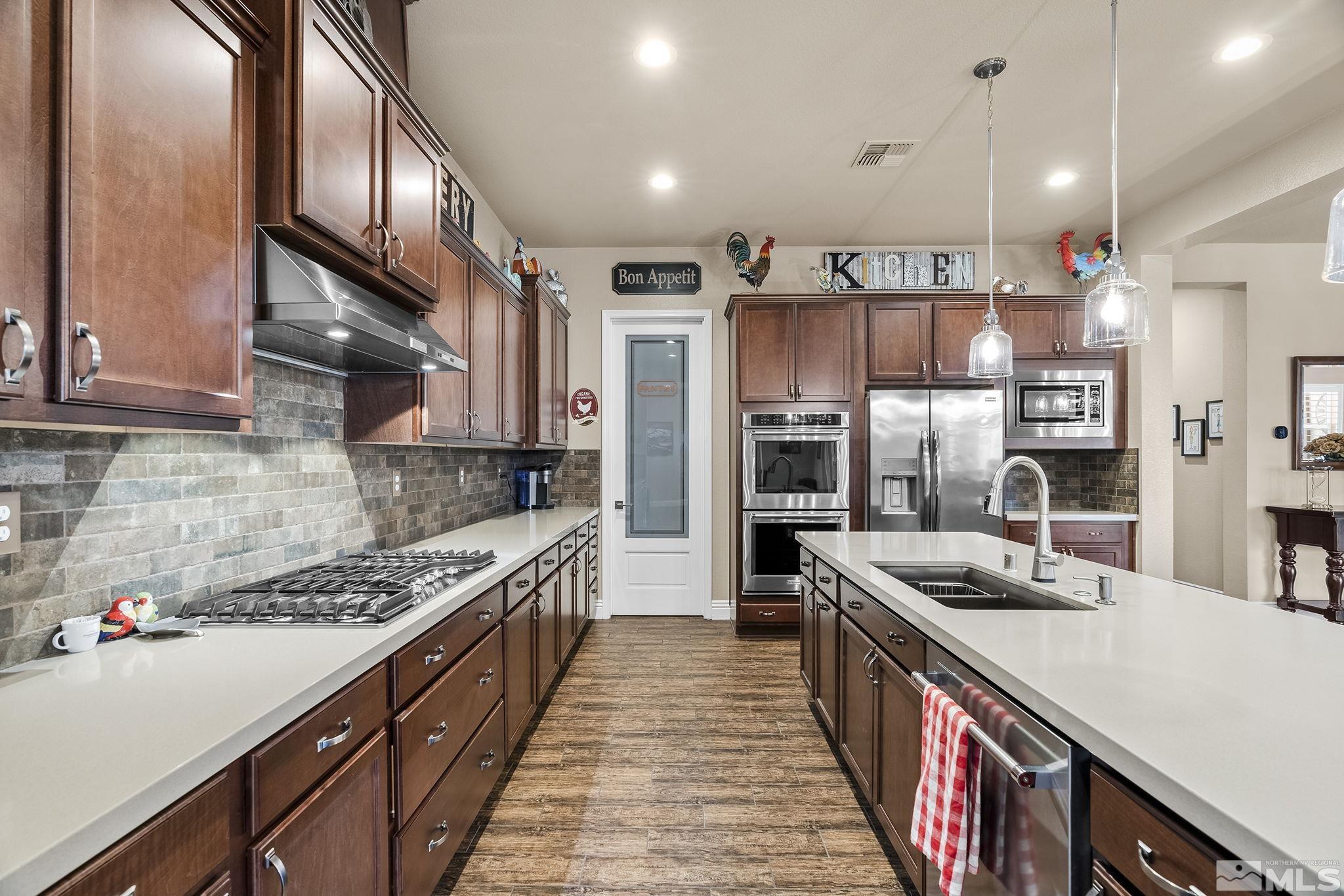 12511 Blue Stream Property Photo 12