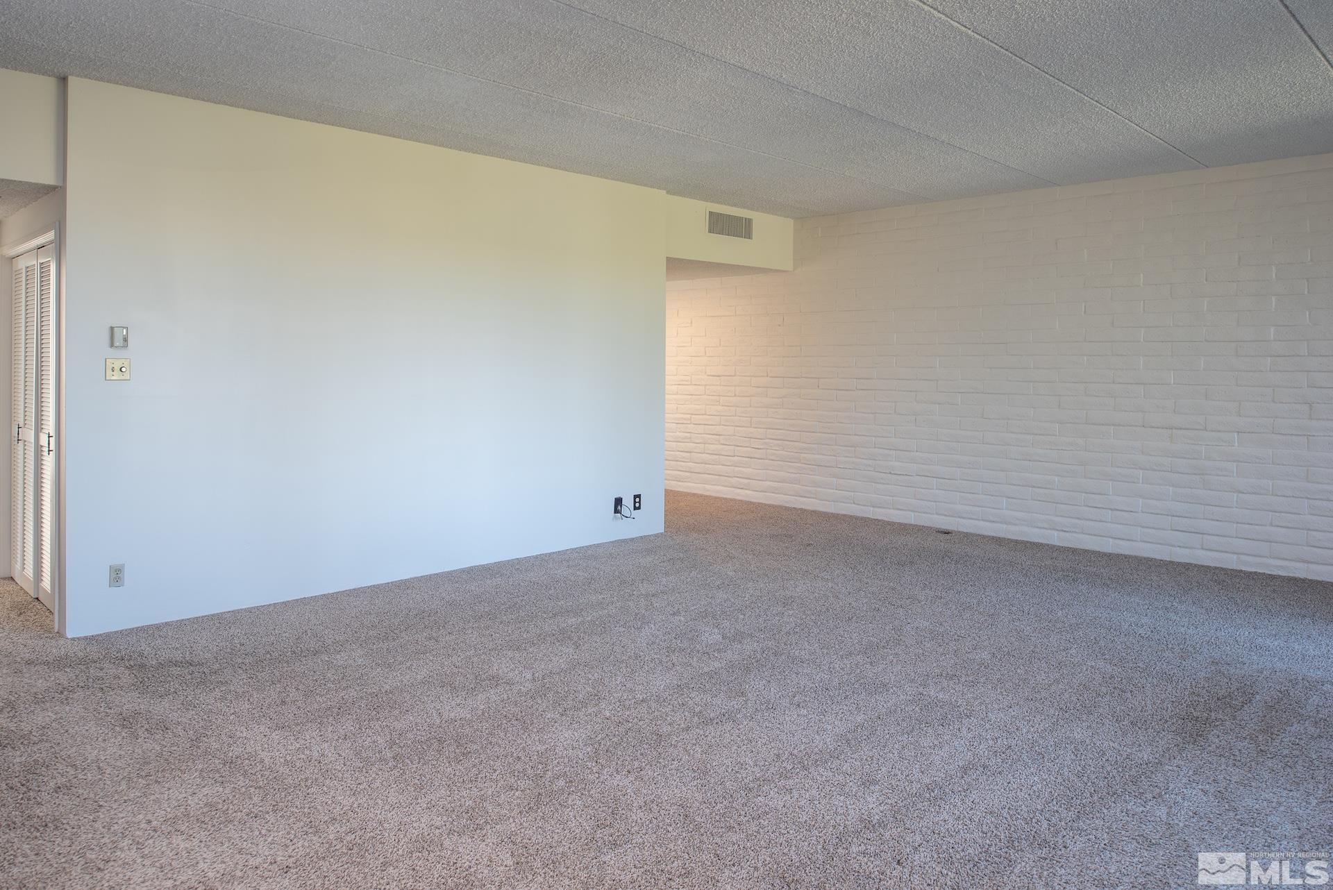 1200 Riverside Drive 1210 Property Photo 6