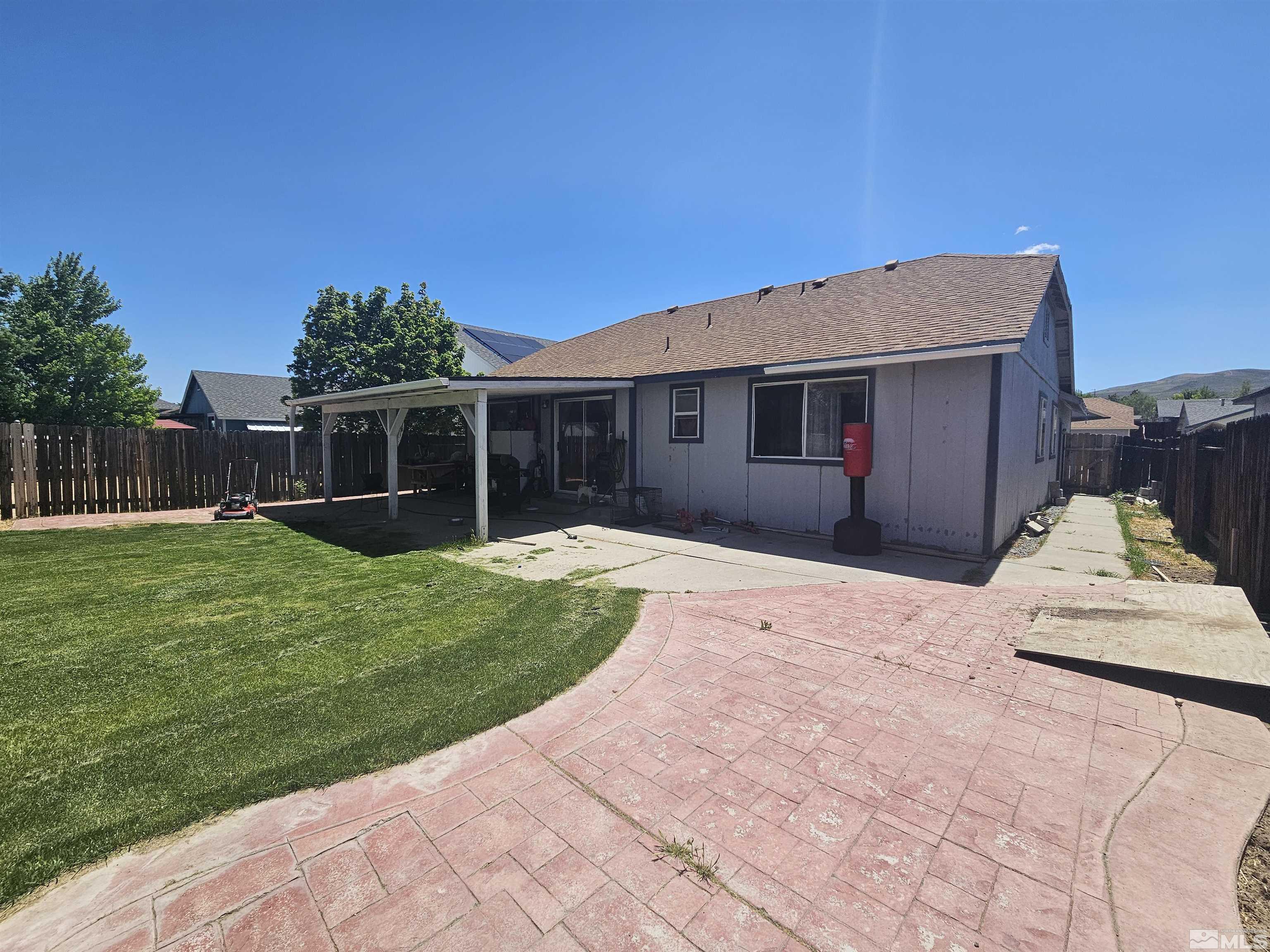 8075 Shifting Sands Drive Property Photo 15