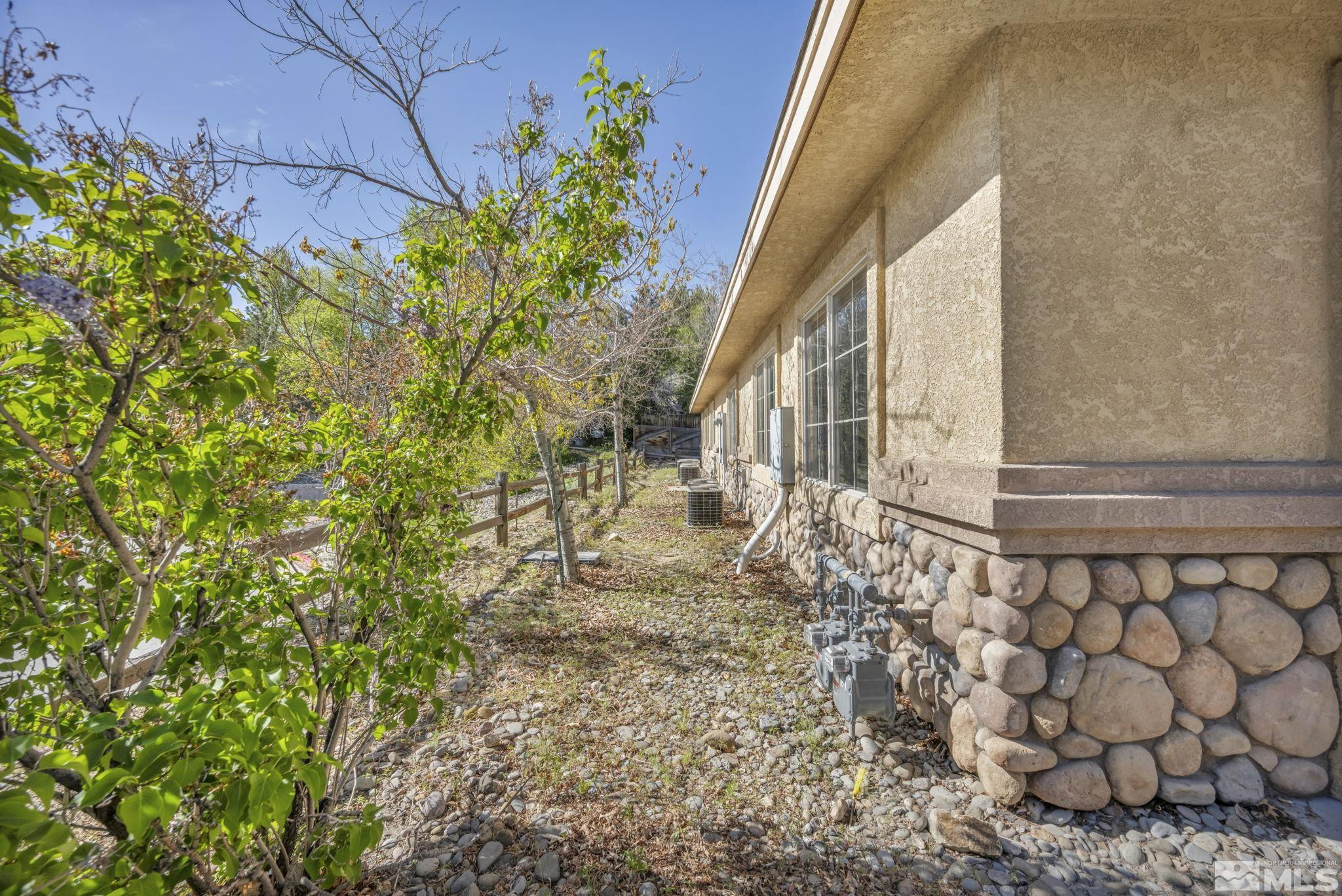 783 Basque Way Property Photo 6