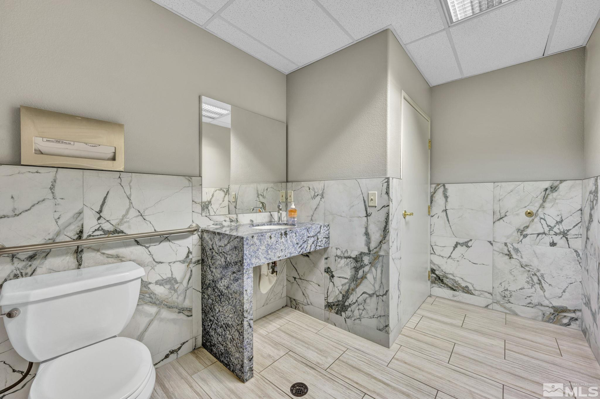 783 Basque Way Property Photo 33