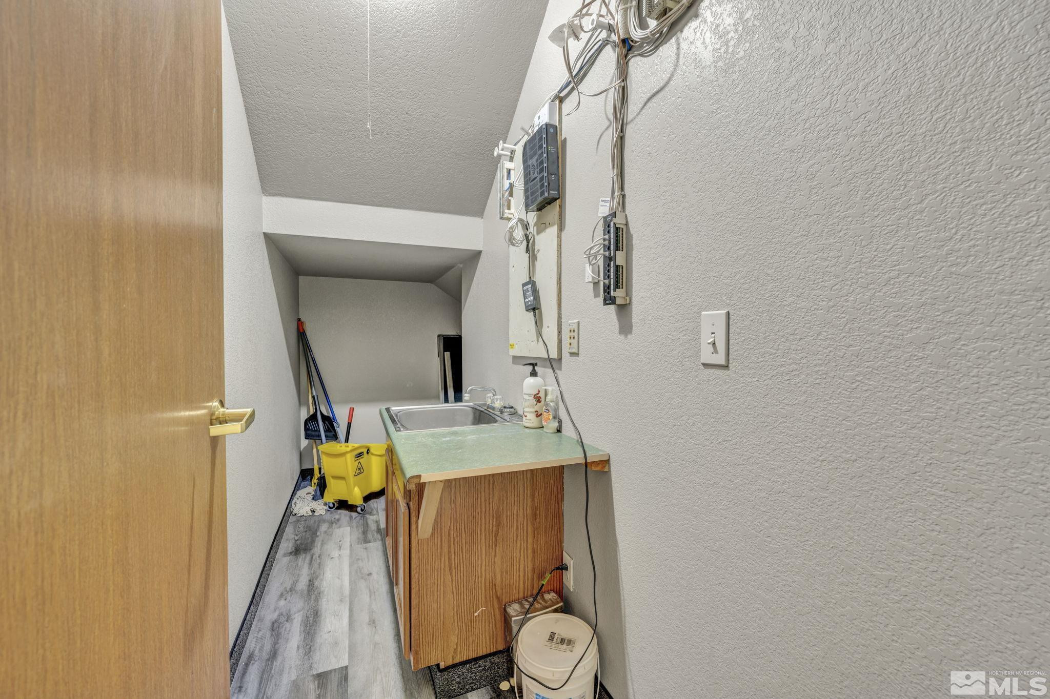 783 Basque Way Property Photo 34