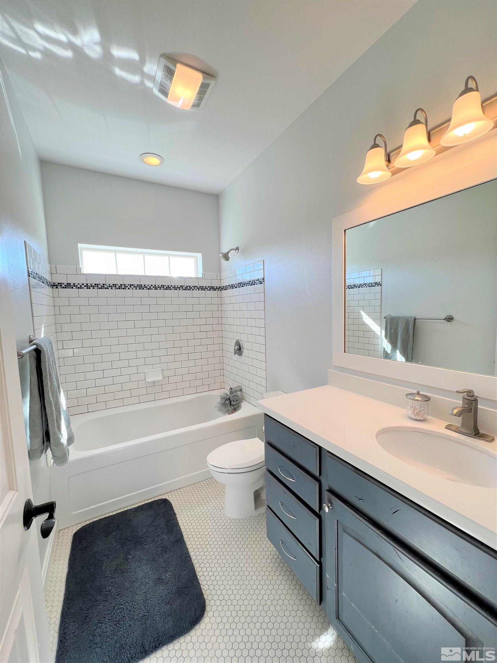360 Jillian Ct Property Photo 17