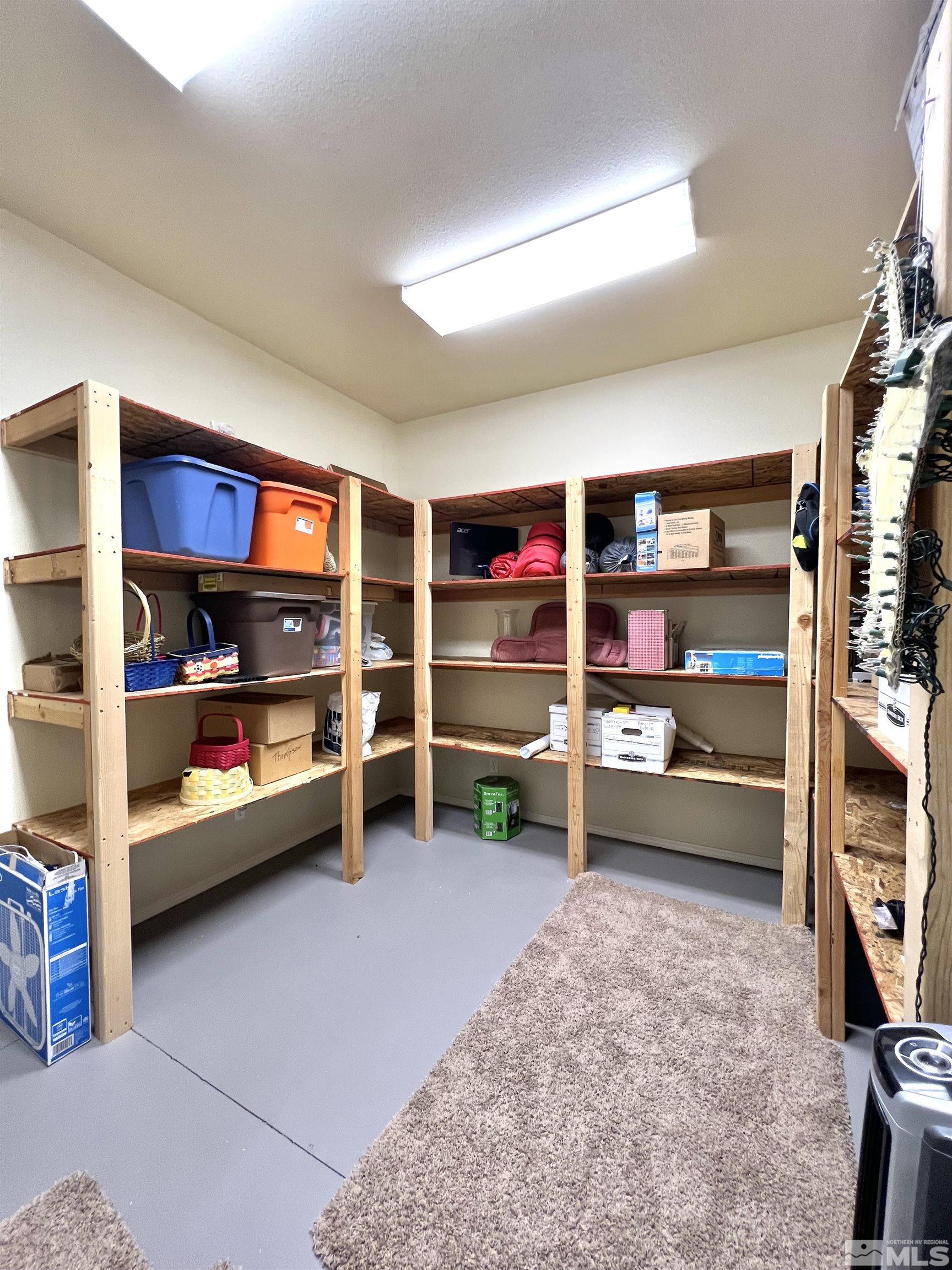 360 Jillian Ct Property Photo 28
