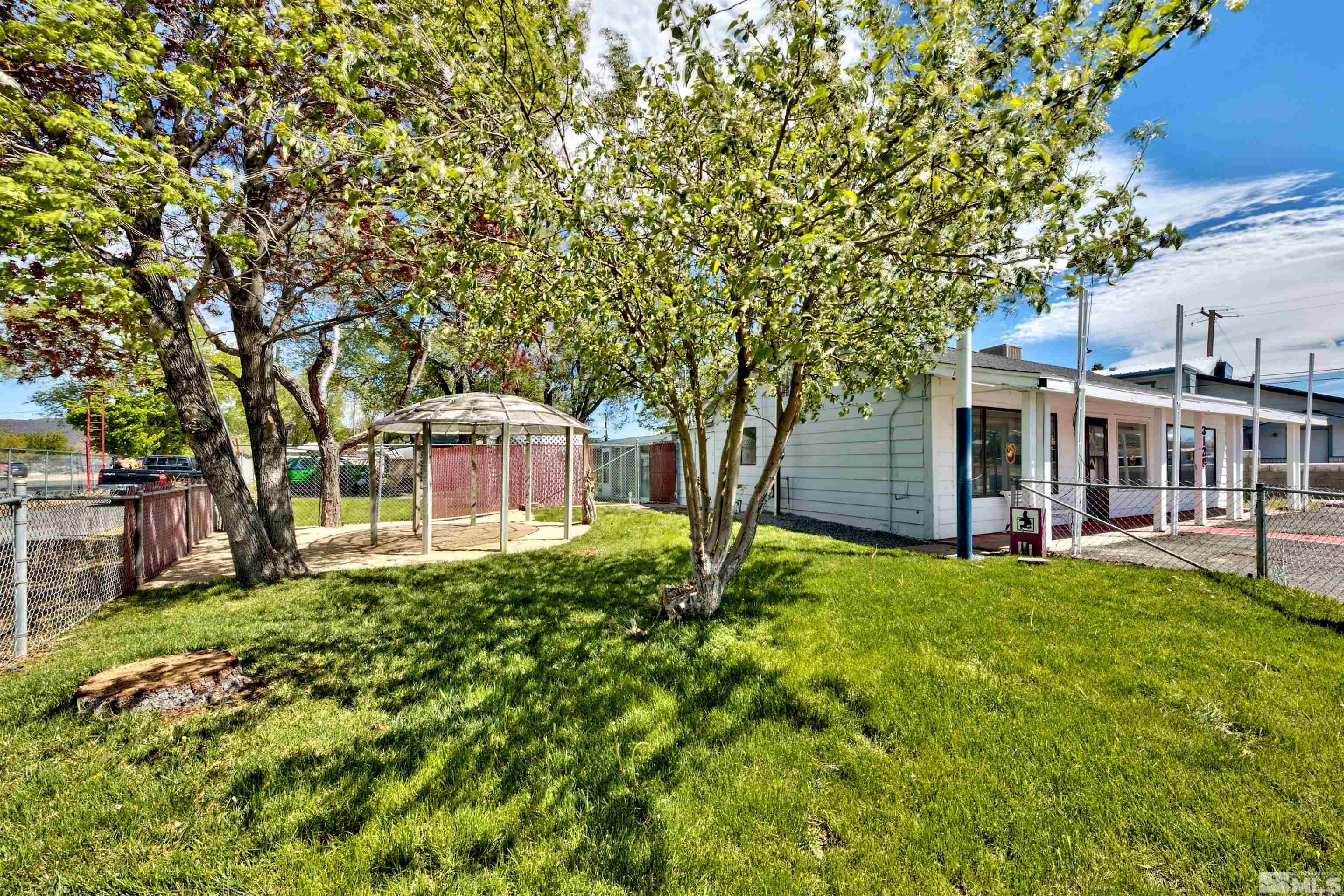 3129 S Carson St Property Photo 3