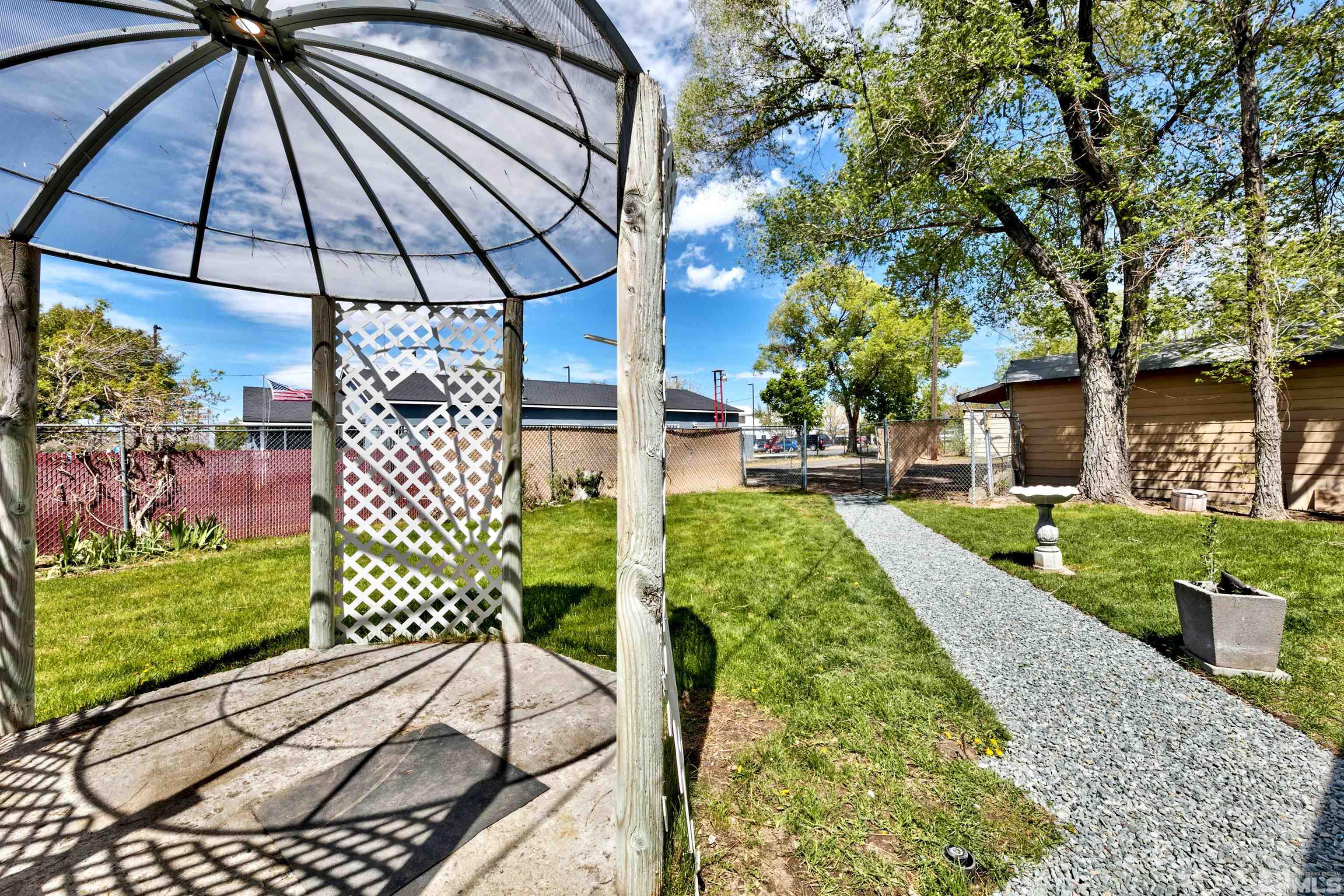 3129 S Carson St Property Photo 5