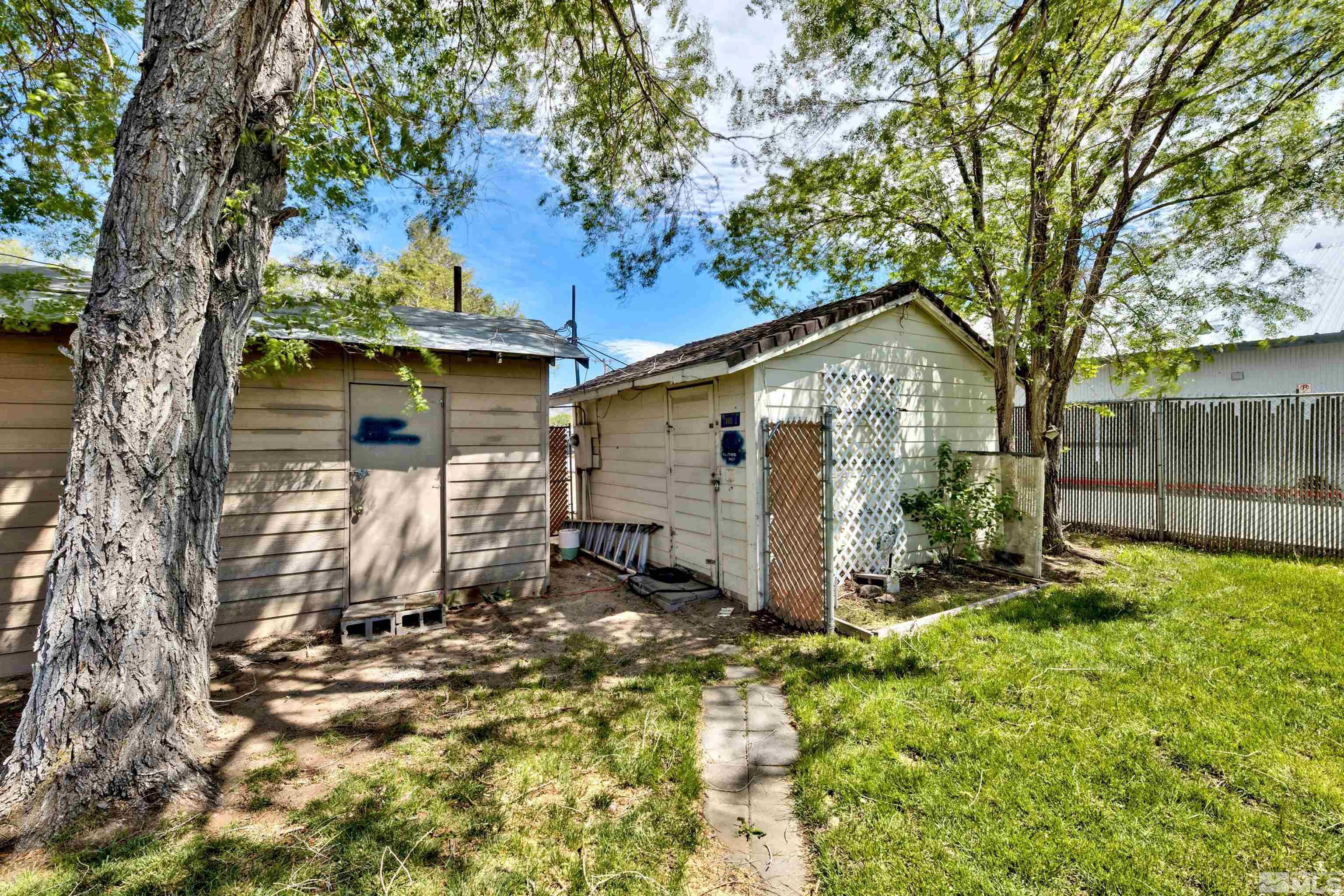 3129 S Carson St Property Photo 7