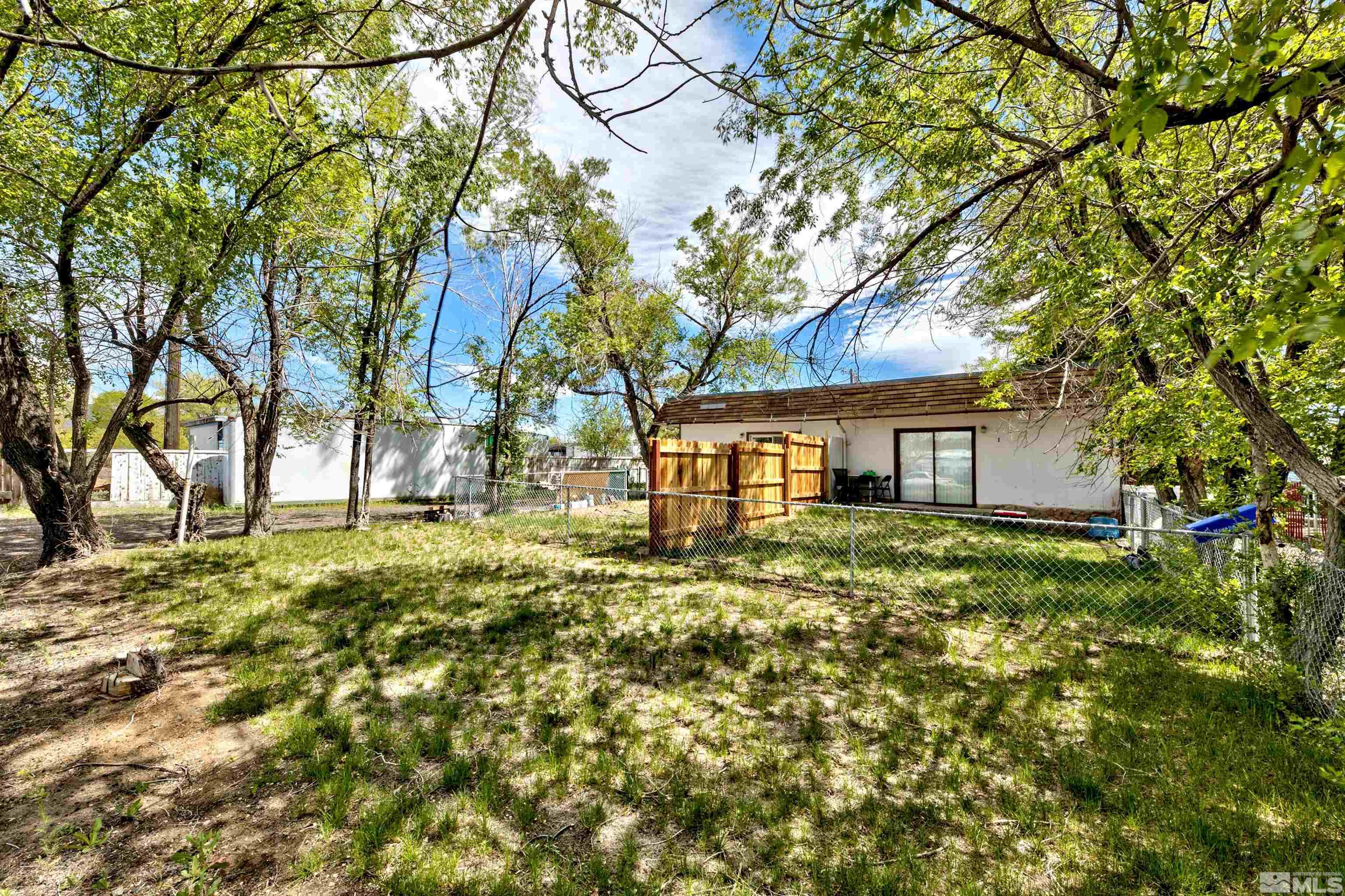 3129 S Carson St Property Photo 12