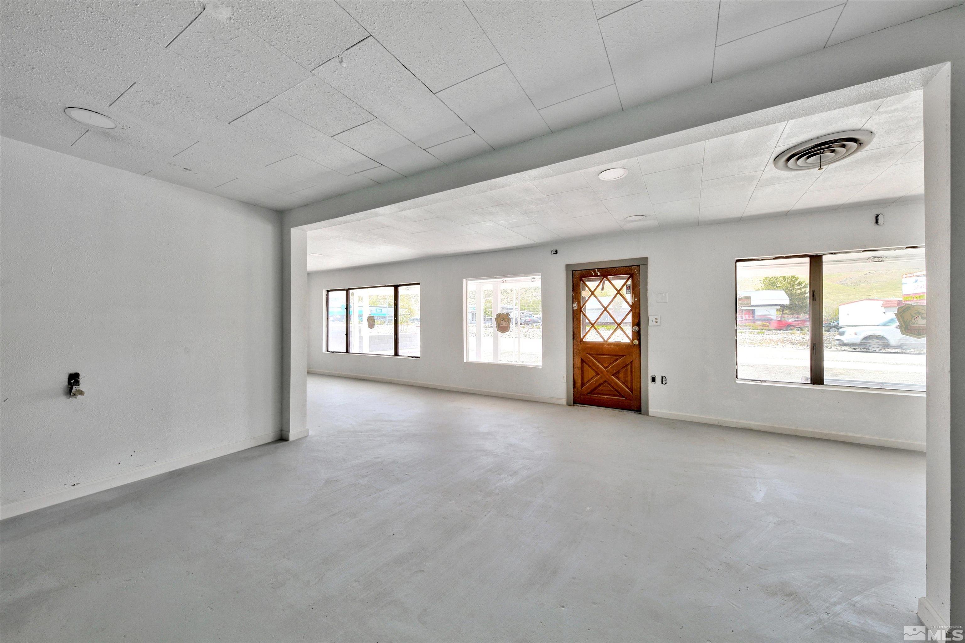 3129 S Carson St Property Photo 16