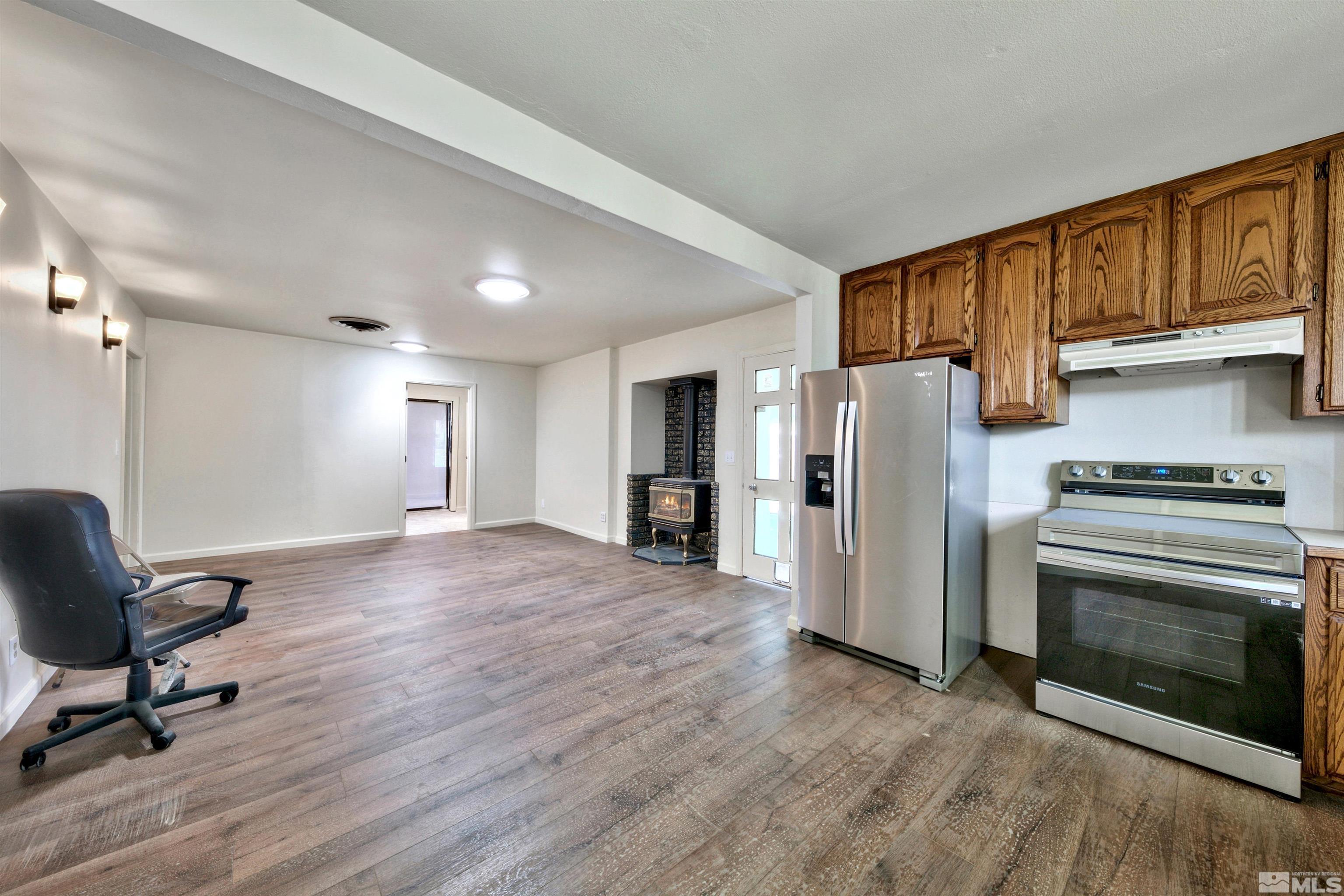 3129 S Carson St Property Photo 22