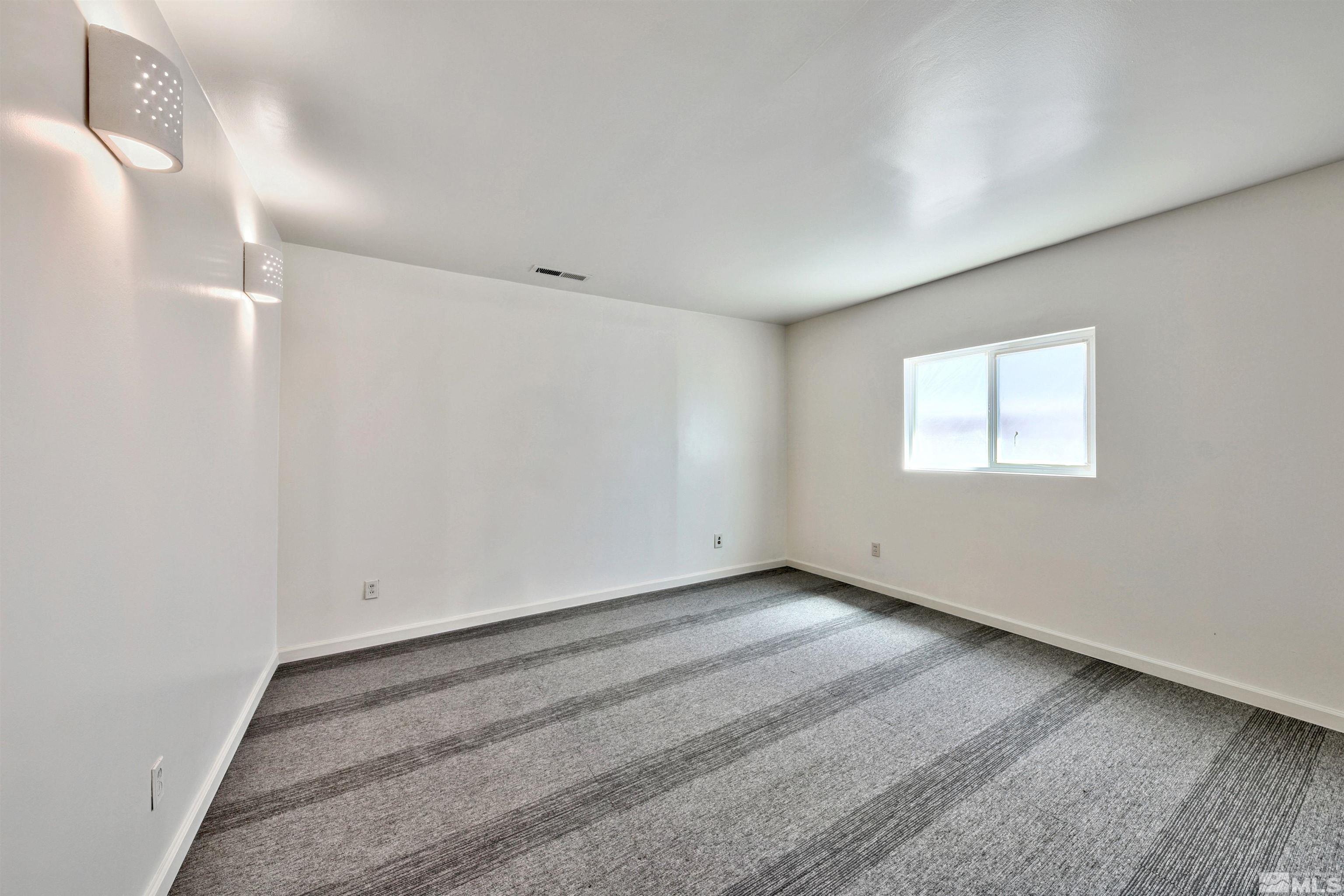 3129 S Carson St Property Photo 24
