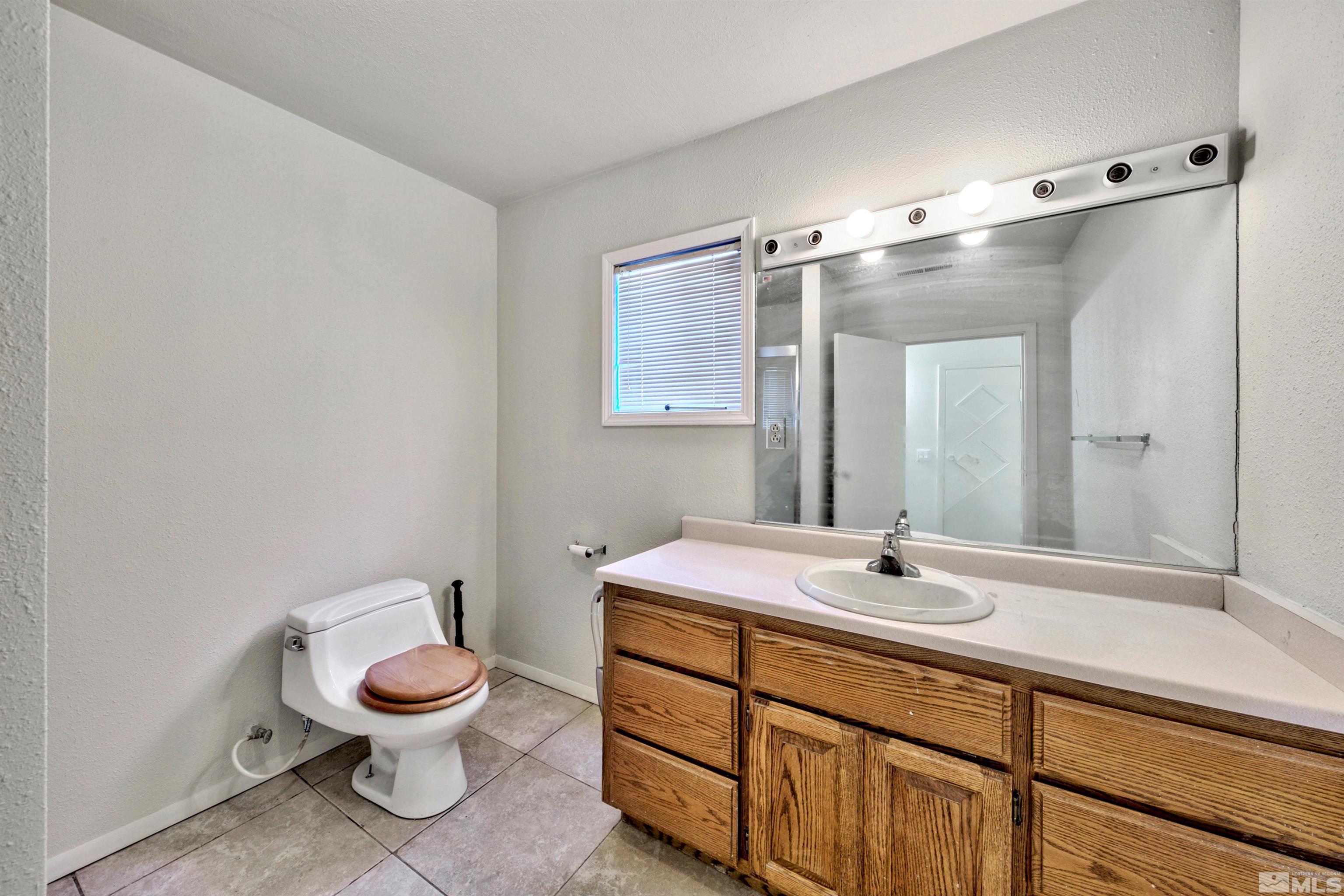 3129 S Carson St Property Photo 25
